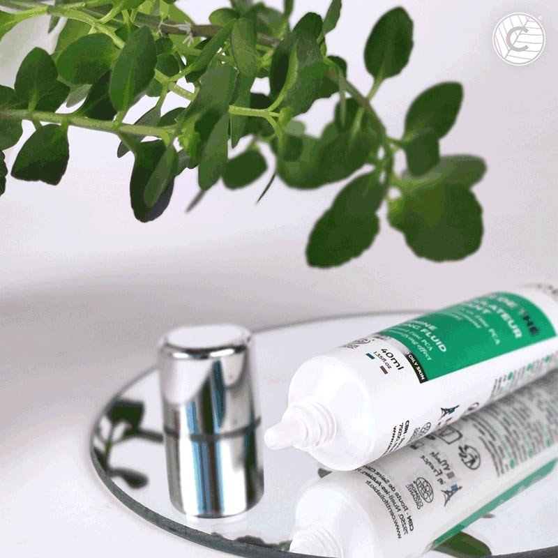 Fluide régulateur matifiant