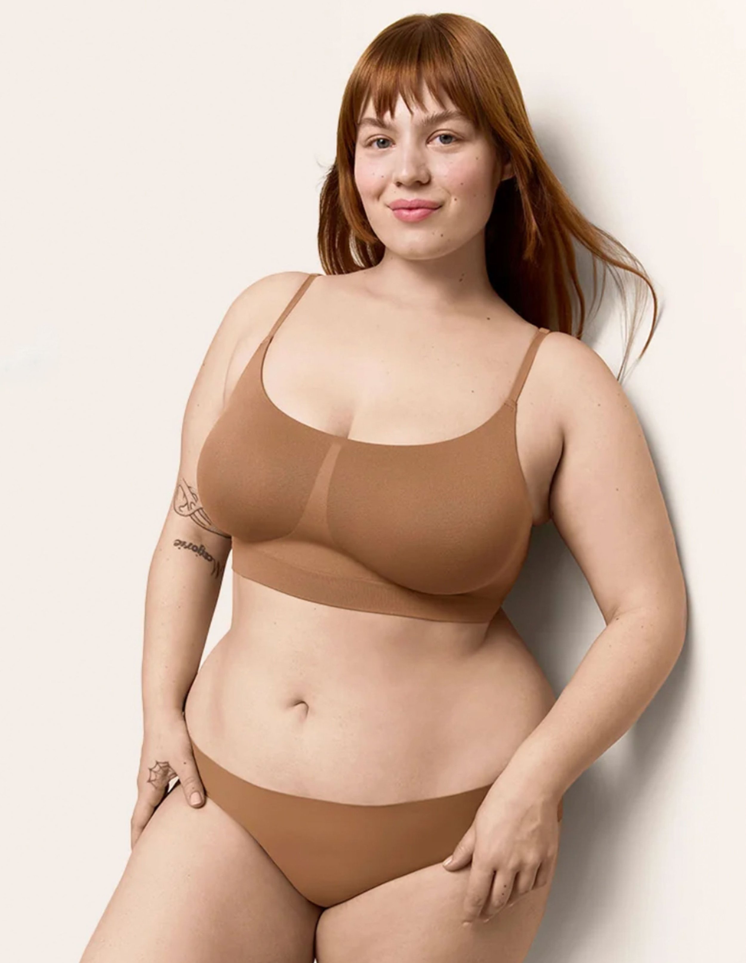 v1_mood.product_bras.lounge_Artboard 20 soft form square nck.jpg