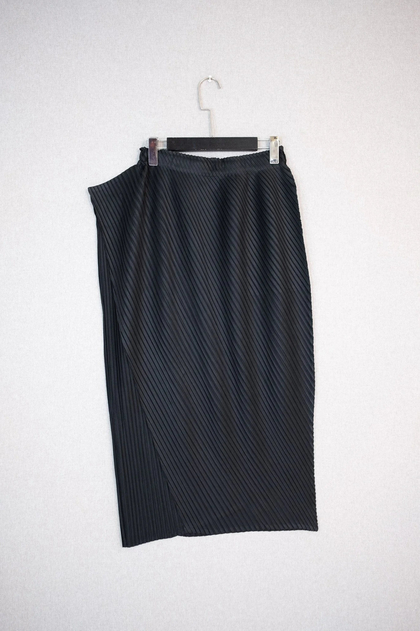 Sculptural Black Diagonal Pleat Skirt