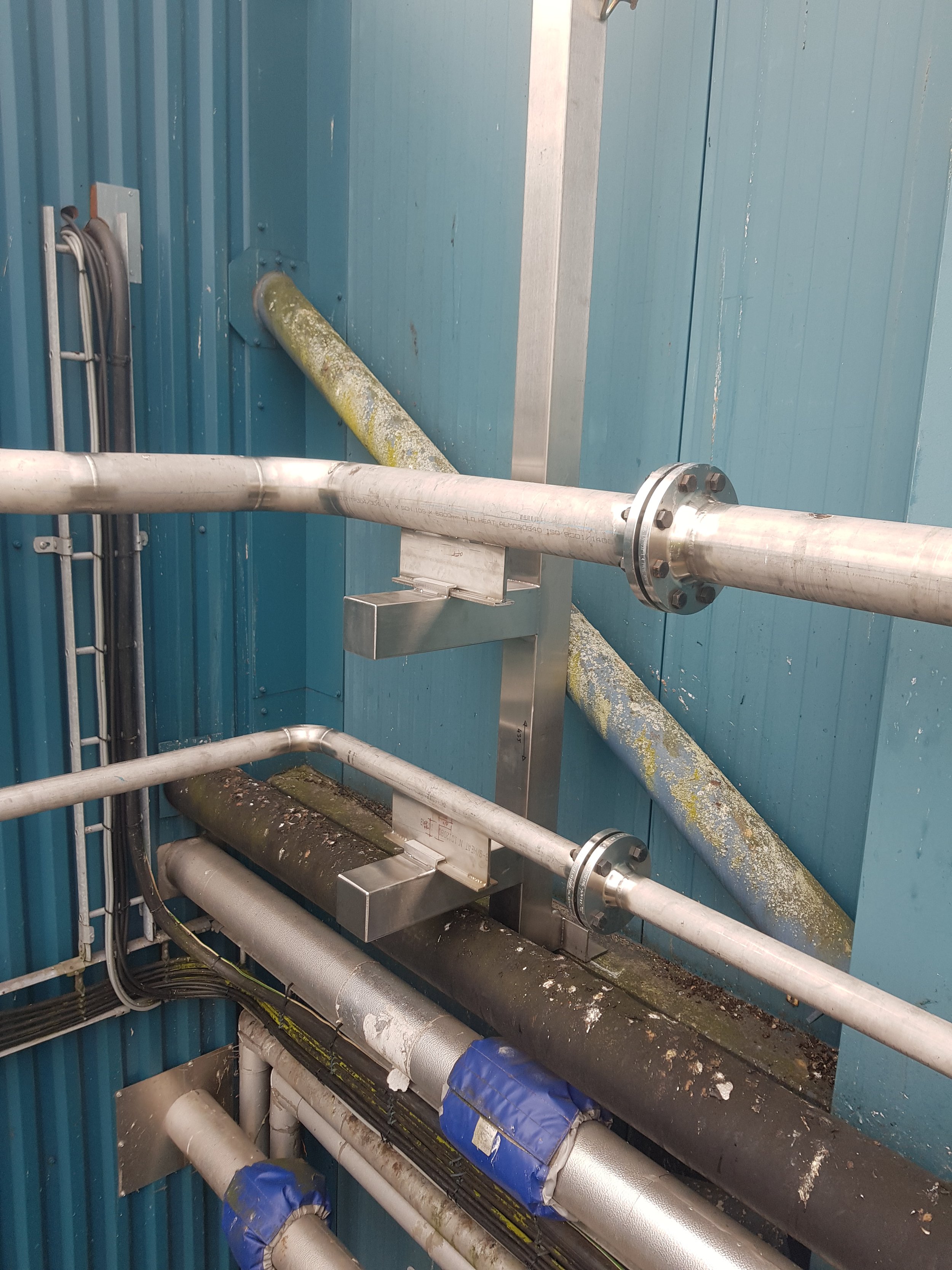 on site fitting and welding pipework