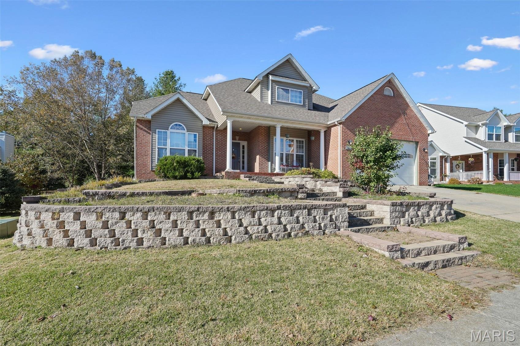 1611 Coles Court Edwardsville, IL 62025 (2,496 sqft) $449,000

