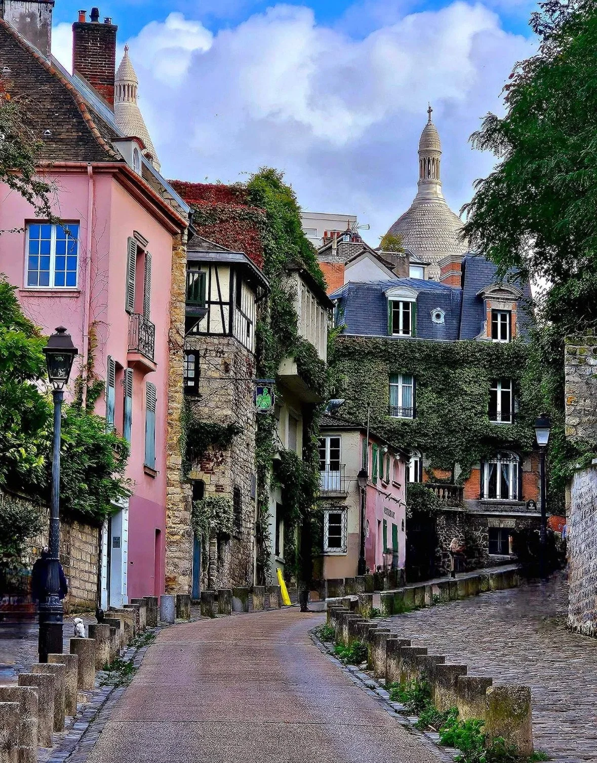 France Montmartre_Street Scene.jpeg