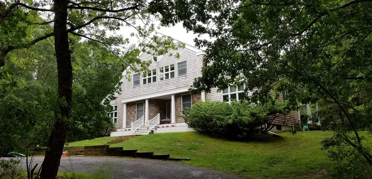 Front of House 2.webp