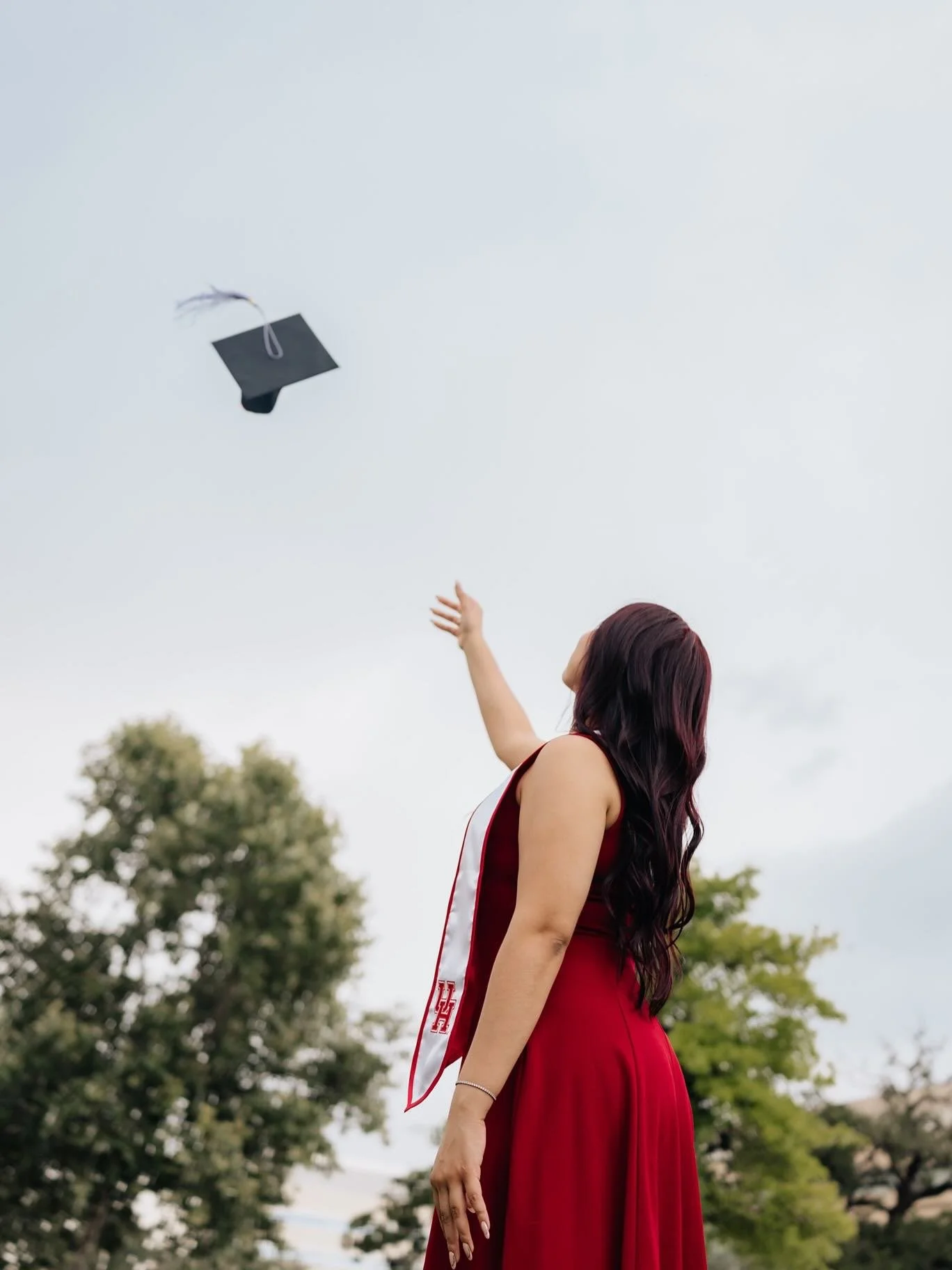 Grad season was so sweet! There were a lot of first generation graduates, loved to see it! It was such an honor. ❤️🎓 
&bull;
&bull;

#GradSeason #ClassOf2026 #FirstGenerationGraduate #FirstGenProud #GraduationPhotos SeniorPhotos HoustonPhotographer 