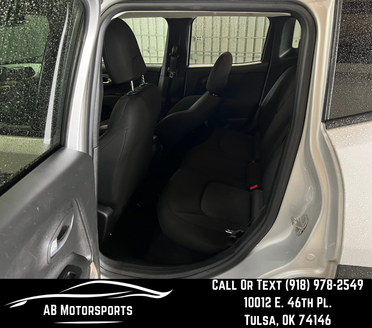 2017 Jeep Renegade (8).png