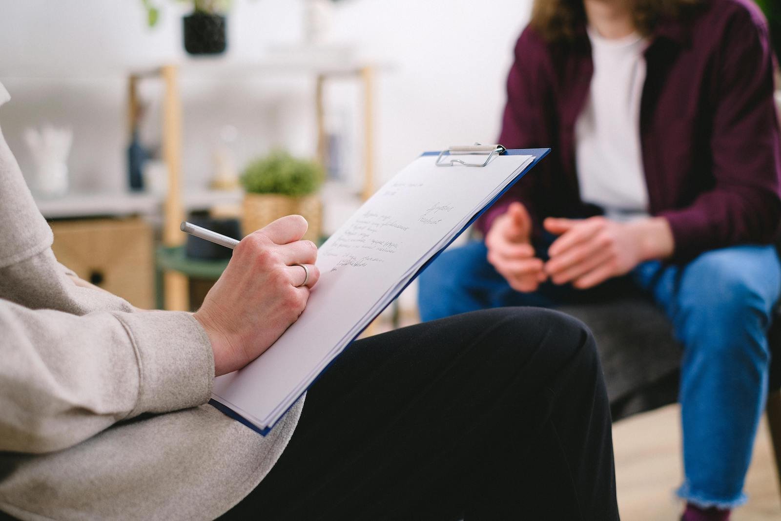 10 Questions to Ask Before Hiring a Divorce Attorney