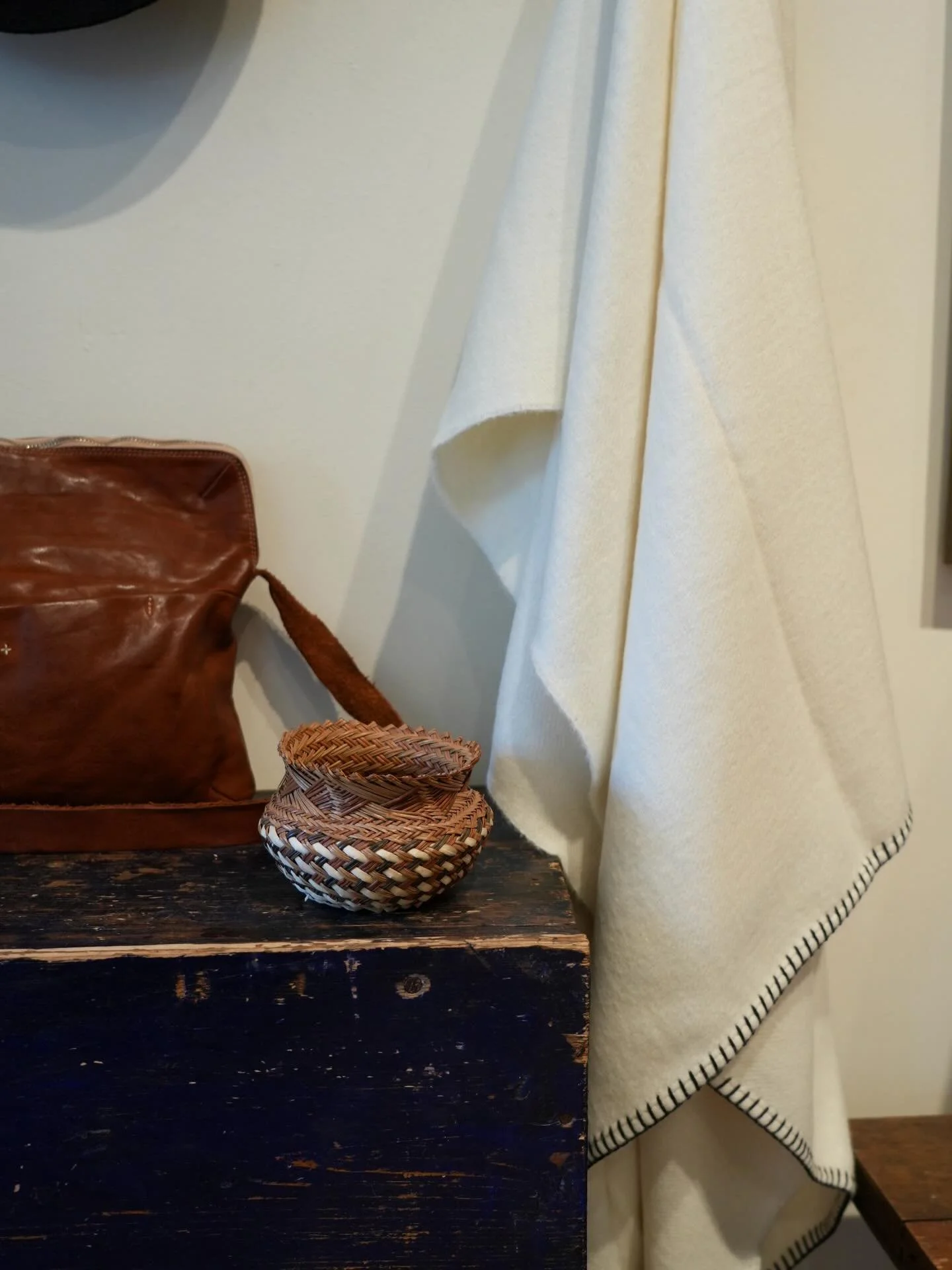 Some of our favorite textures: vegetable tanned leather plus the classic Jacket Jacqueline by Hannoh Wessel, made from cotton gabardine with metallic thread.