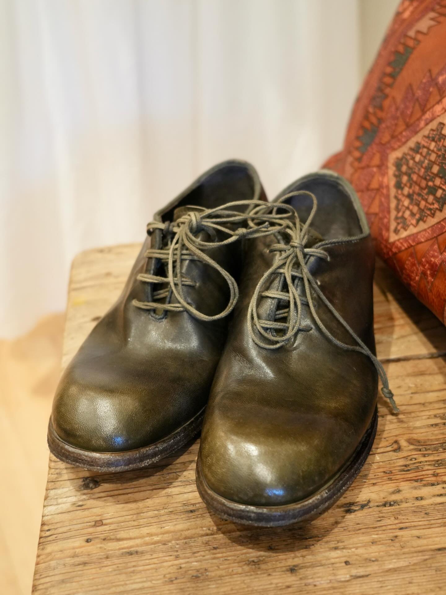 Oh my. We cannot get enough of these precious Oxford shoes from @shotoshoes. With a gorgeous green patina and leather soles, they&rsquo;ve quickly become a favorite around here. Come try them for yourself!