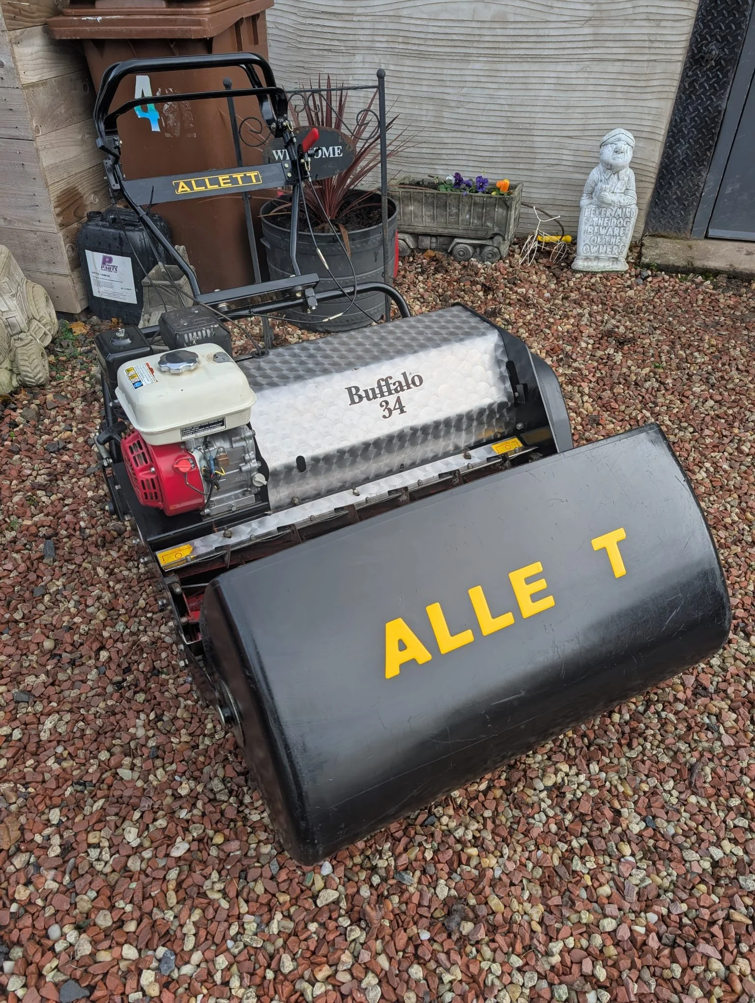 PHOTO-2025-11-03-13-16-00 2.jpg