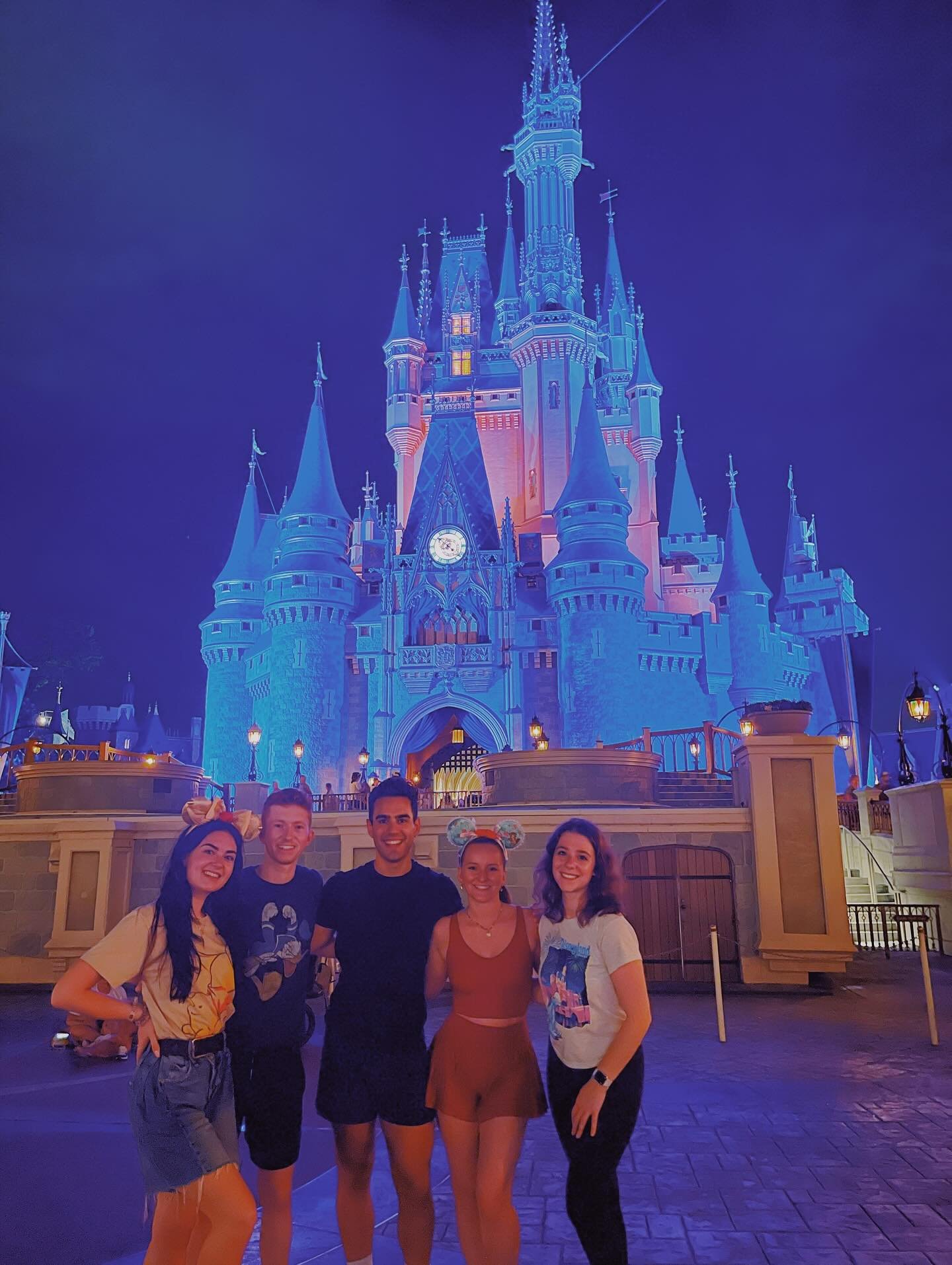 Oh Disney you treated us SOOOO WELL! My best friends for LIFE! Ate endless pink donuts and visited my mermaid friend @audreehedequist genuinely what could be better &hellip;.gonna miss this! Also DON&rsquo;T DRINK THE WATER FROM THE FOUNTAIN 🥹💗🫧🧜
