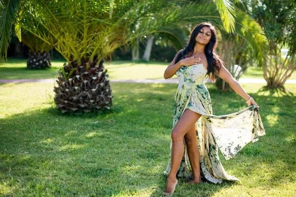 How To Feel and Align Your Feminine Energy