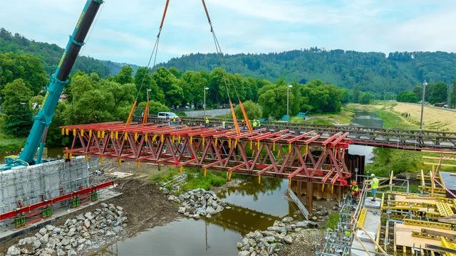 Natáčení mostu v Sázavě pro firmu PERY