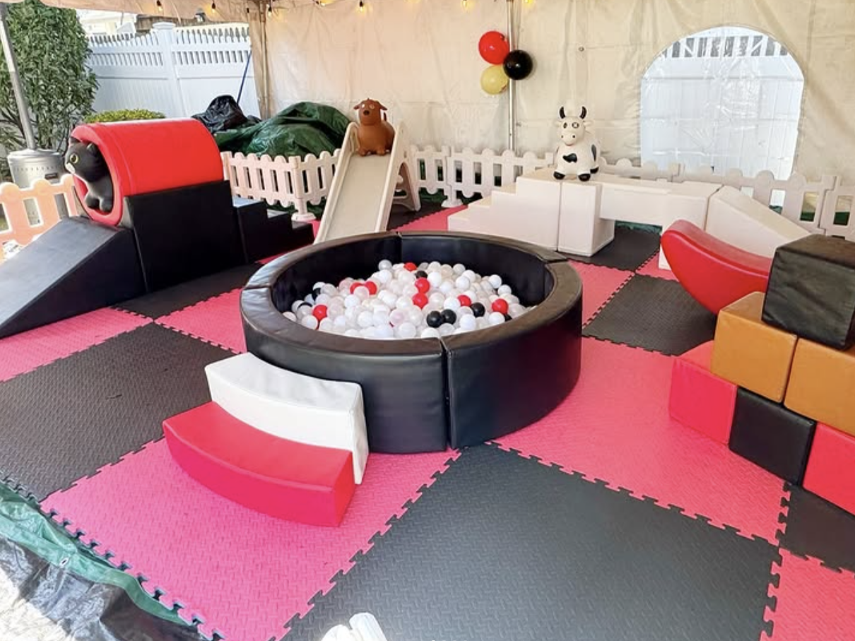 #AhoyItsAParty #PirateBirthday #SoftPlayFun #FuncationStation #PartyLikeAPirate LittleAdventurers TreasureFill