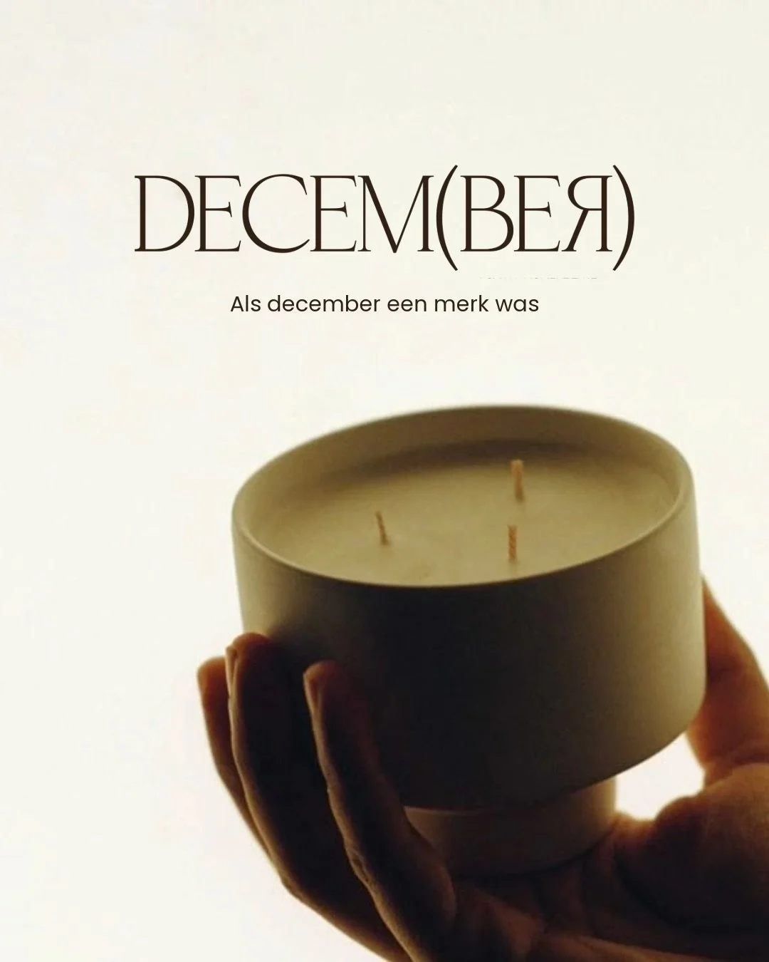 Als december een merk was, zou het er zo uitzien in mijn beleving 🪔✨

Tijdens een brainstormsessie werkte ik het idee door naar een visueel concept, en zo ontstond het merk December.

December voelt als een maand waarin het jaar langzaam landt. Je k