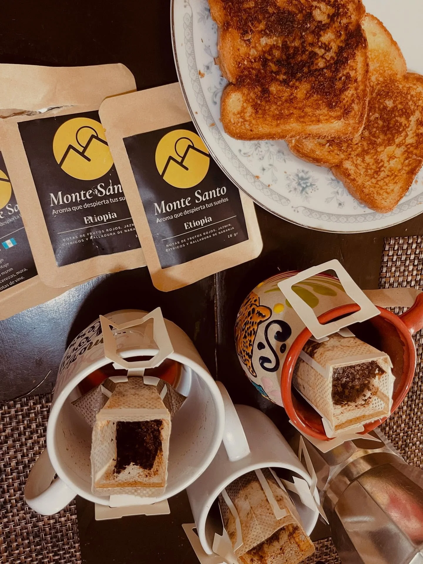 El secreto no esta en la taza, si no en como comienza... grano fresco, molido al momento. Montesanto