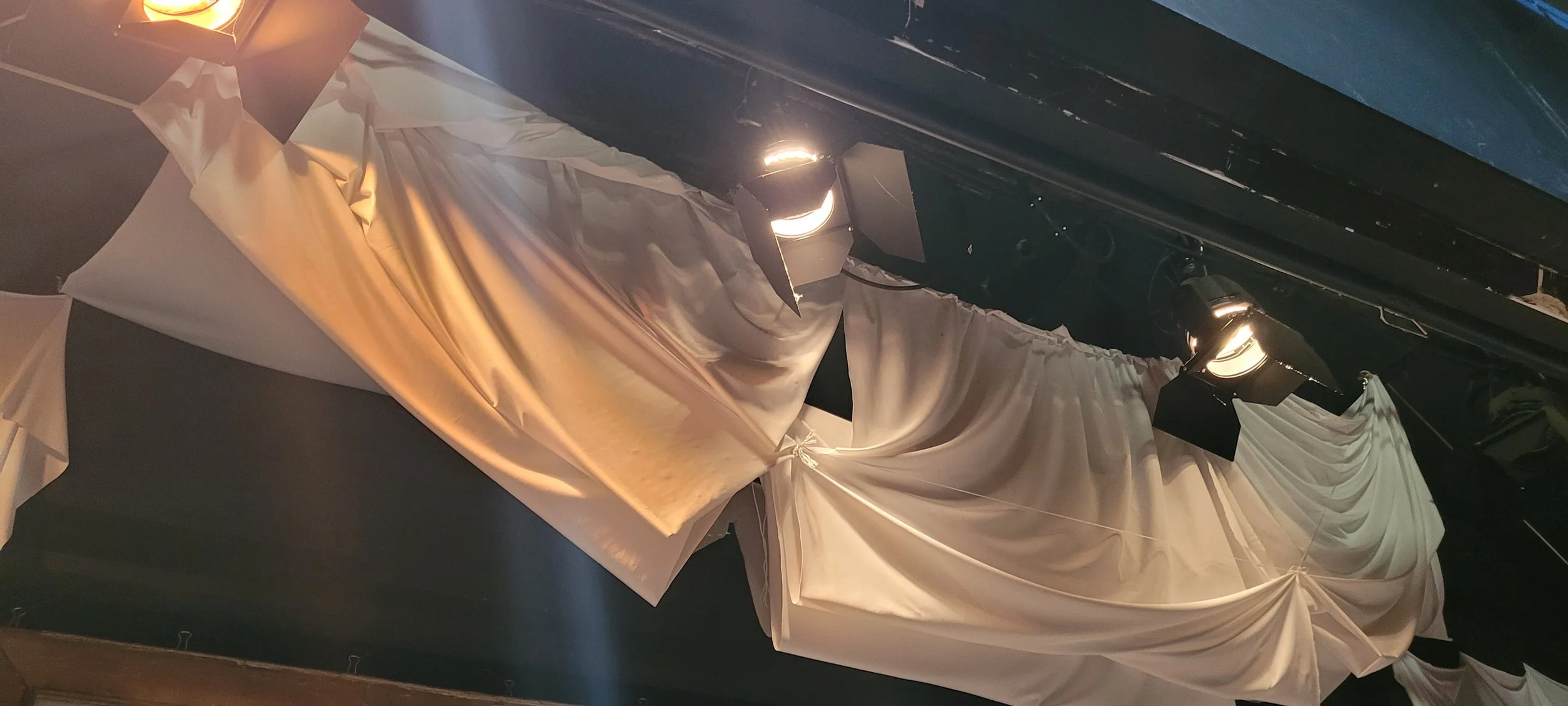 Makeshift Rigging for white curtain (operable).