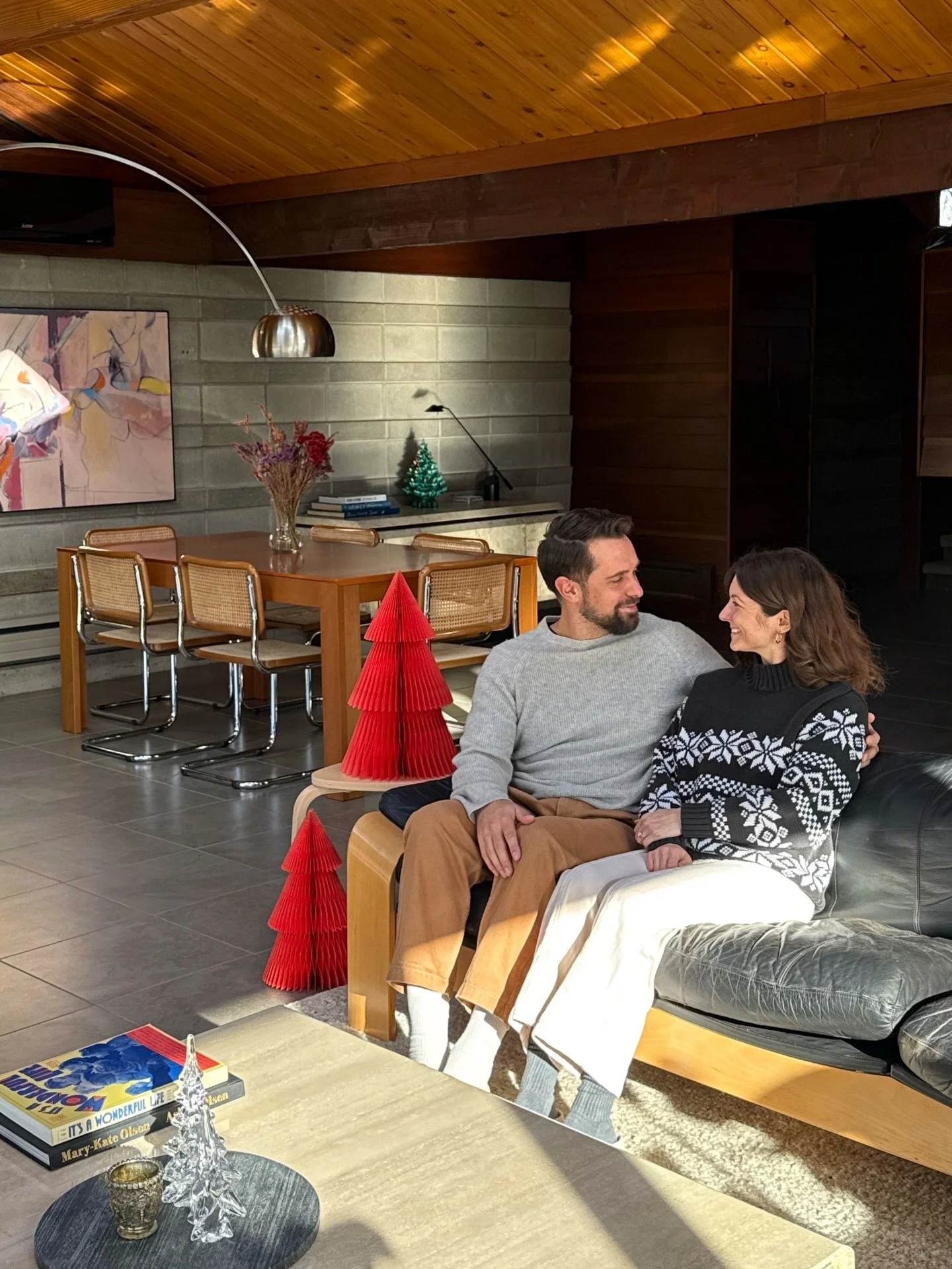 and to all a good night 🌙 sending love and peace to you this holiday season! 🎄

whether you&rsquo;re spending time with family and friends or taking the next few weeks to rest and reflect, i hope it makes your heart super full. ❣️

i&rsquo;m so bey