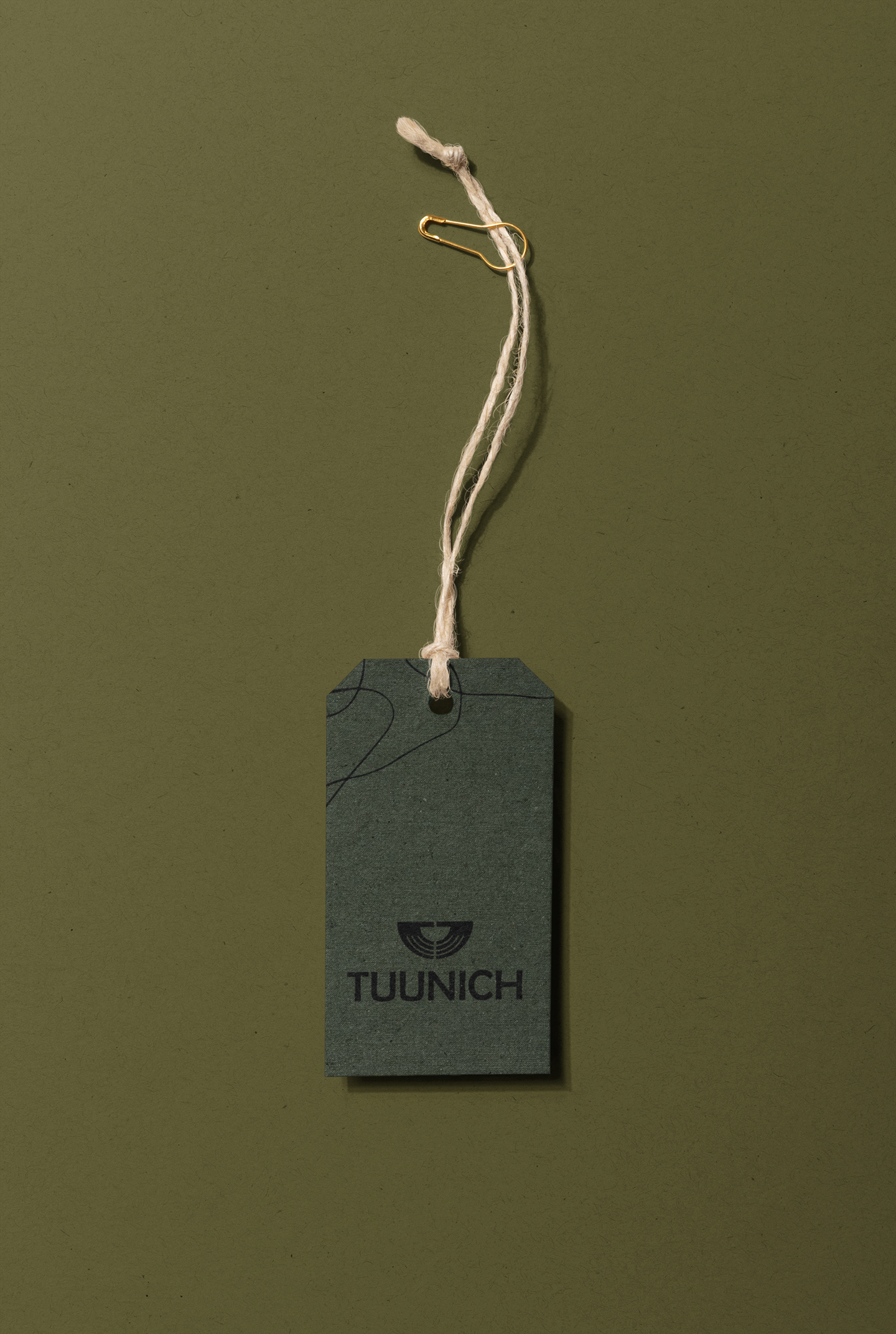 brand-tag-mockup-with-a-twine-string-27656.png