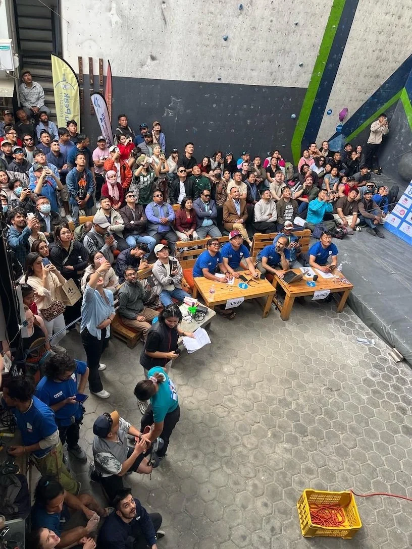 Crowd at the competition.jpeg