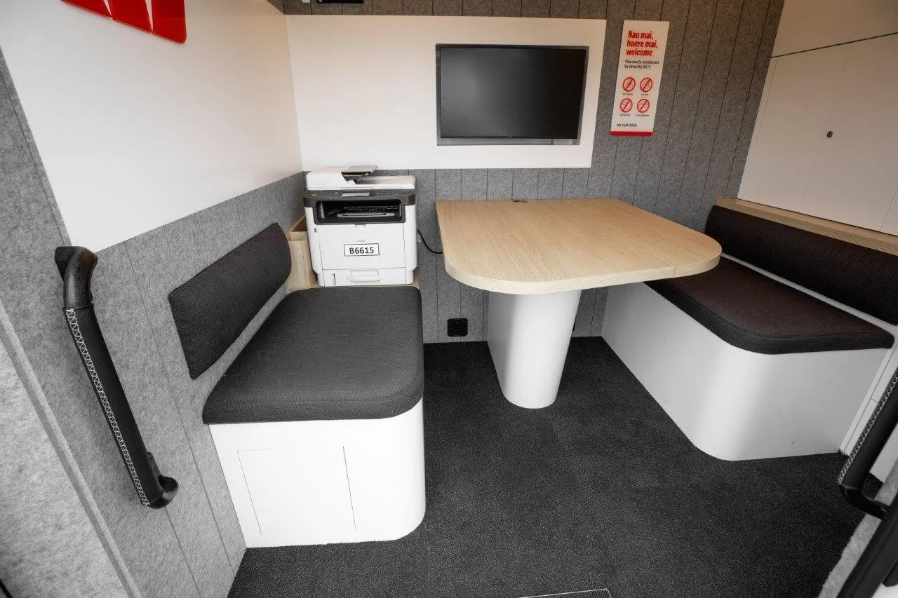 Apexx_Westpac_Ford_transit_mobile_bank (17).jpg