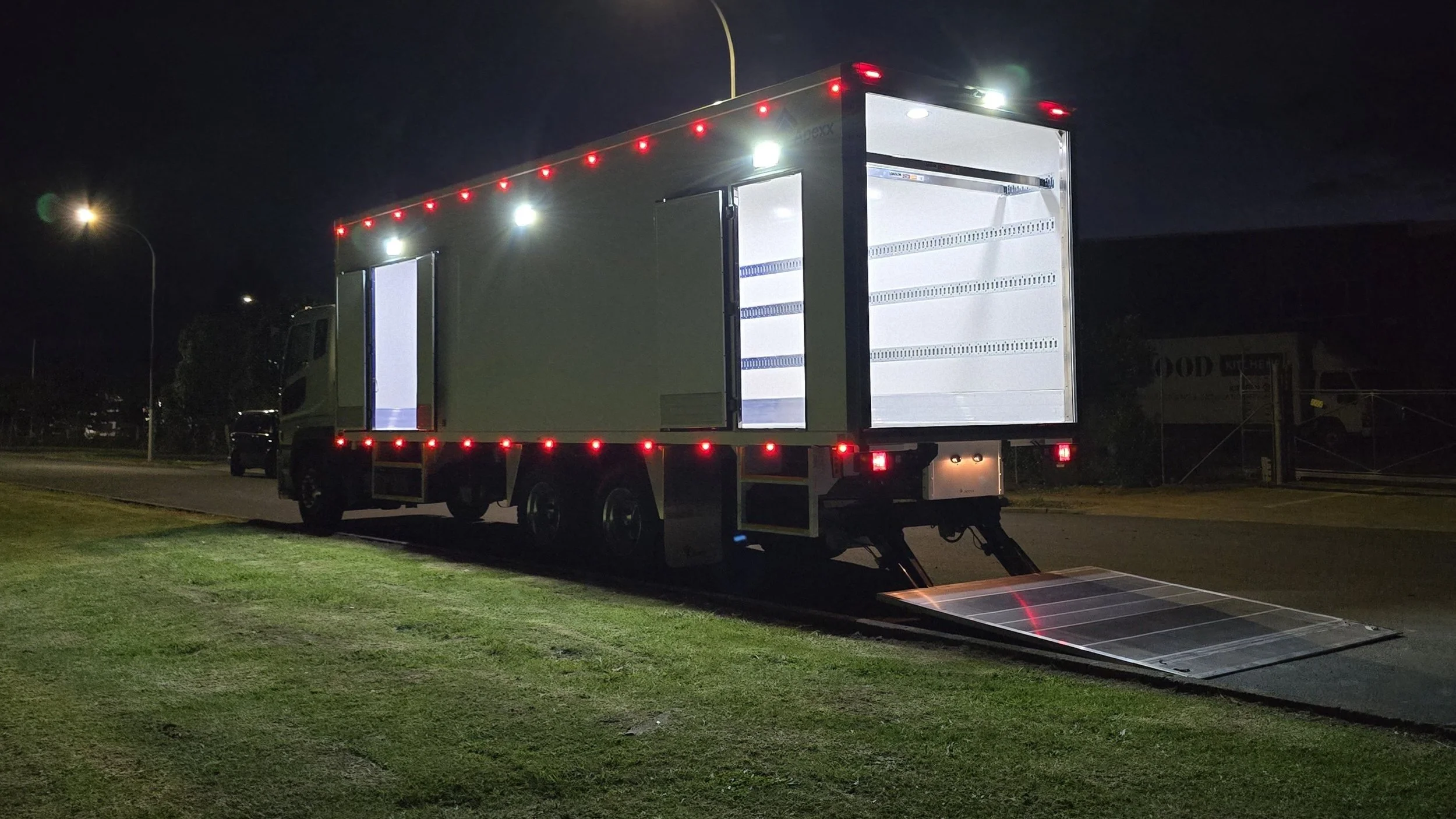 Apexx_Fuso_Shogun_EuroCoolBox_9300 (6).jpg