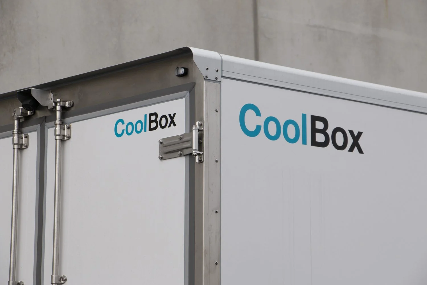 Apexx_CoolBox+on+LDV+Electric+Truck+5.jpg