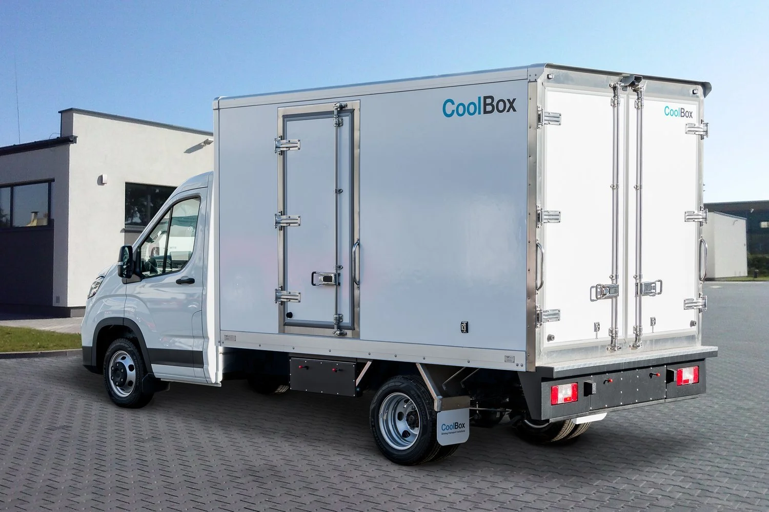 Apexx_CoolBox+Truck-Rear+View+2a.jpg
