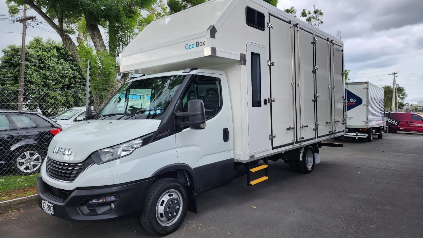Apexx_CoolBox_multidoor_Iveco_Daily (1).jpeg