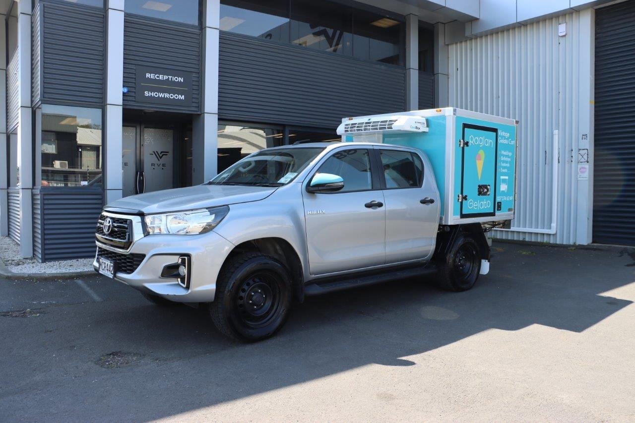 Apexx_coolbox_raglan_toyota_hilux_single_cab+(8).jpg