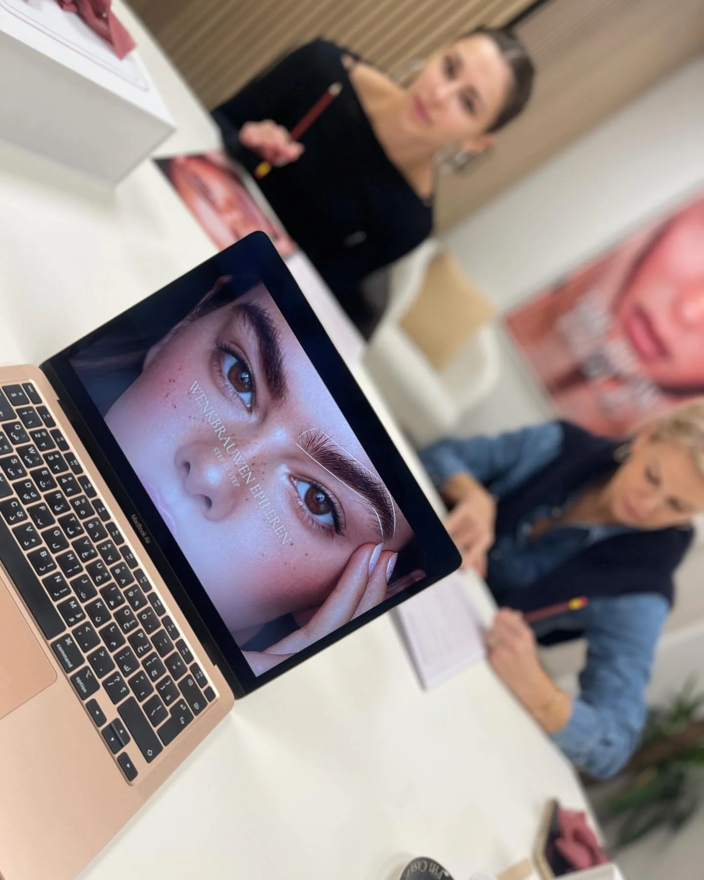 Are you ready to master your Brows Skills? Join our BrowBible Training on the 15th February in Antwerp 

More info in bio 

#brows #naturalbrows #browbible #browsonfleek #browlamination #browtraining