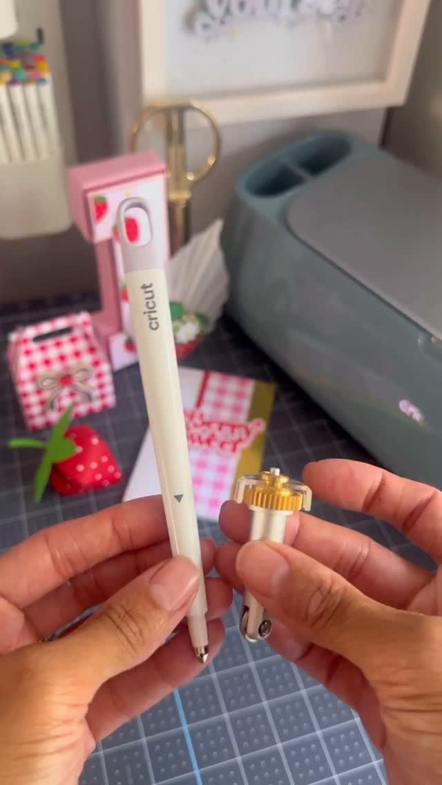 Cricut Scoring Tools 101! π
You can make so many amazing projects on your cricut using the scoring stylus or scoring wheels ππ½
Head over to website www.sweetevedesigns.com to read my scoring blog. I provide an overview of each of the tools, co