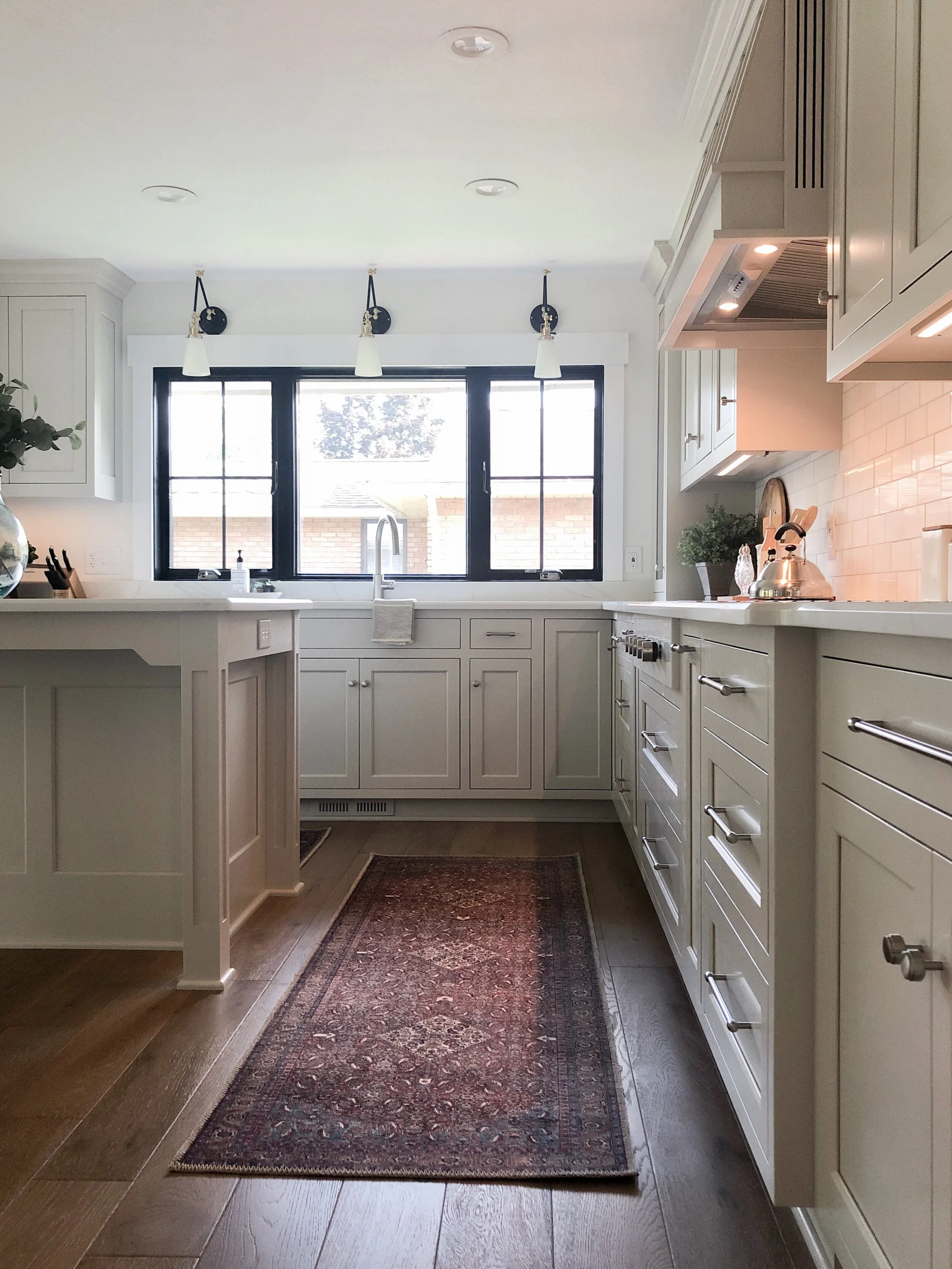 Neftzer Kitchen 2.jpg