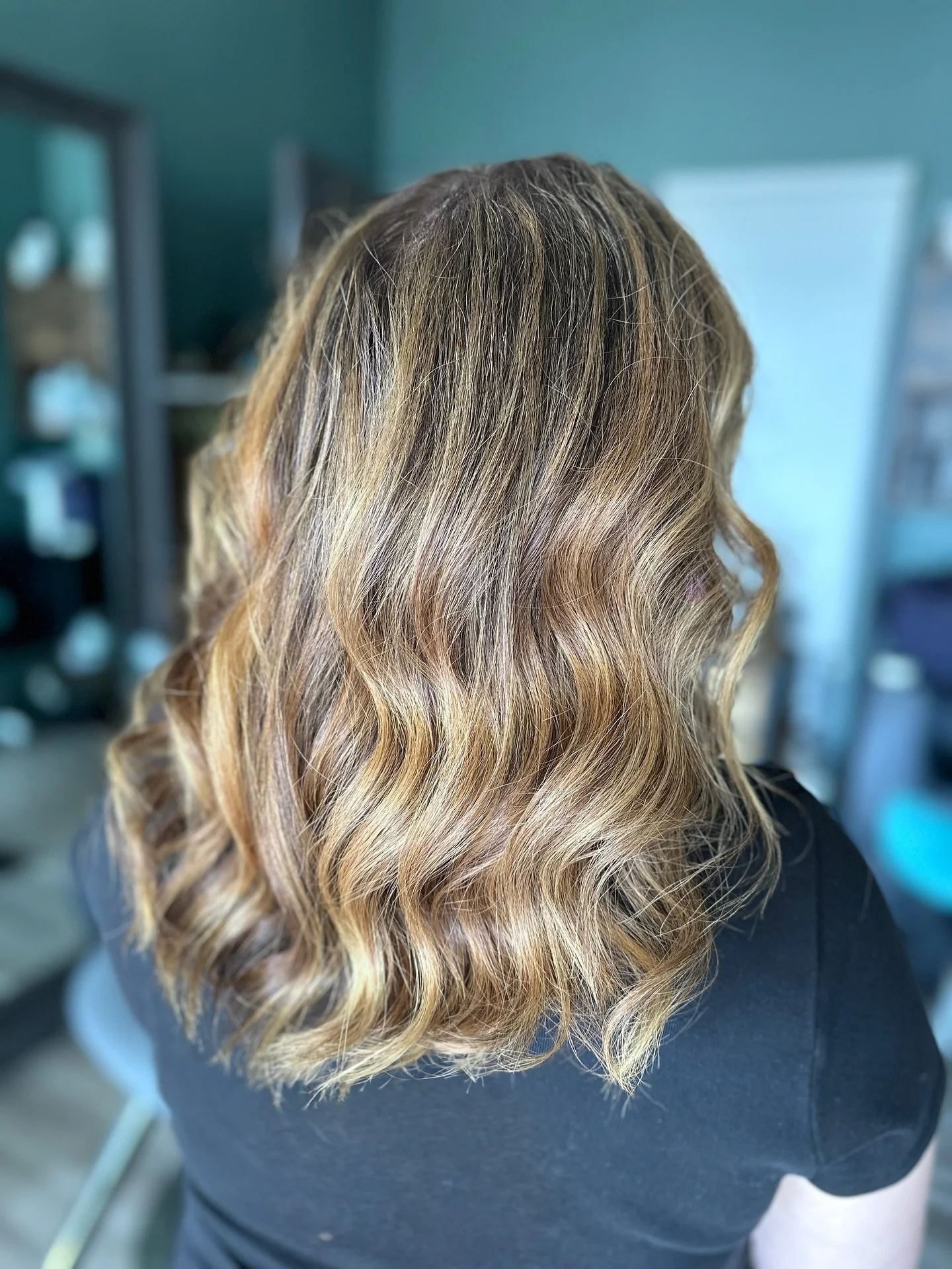 WHOA! Transformation alert! My client Ava is working her way towards a blonde babe now, but swipe right to see where she started.

This was our first session and also her first time to ever visit me. Talk about trust! She has been coloring it very da