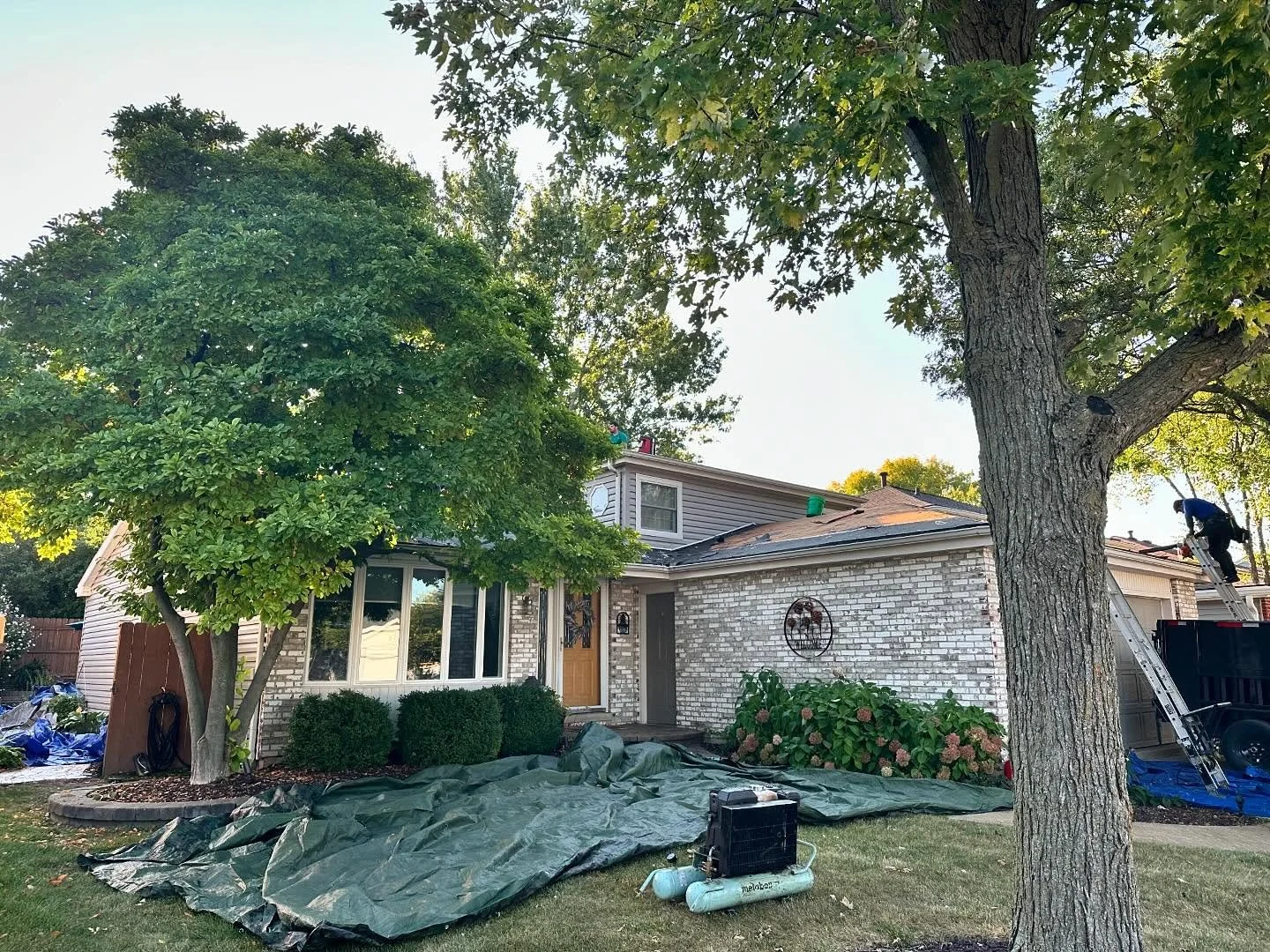 Another brand new roof!!! #IKO #accelpublicadjusters #accelexteriors #letsgo #happyfriday