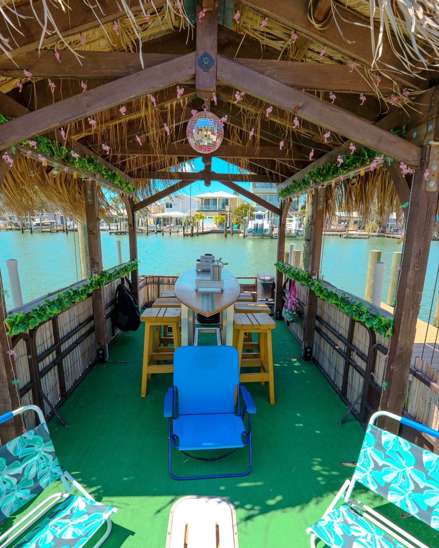 A moment for the details&hellip;🌴✨💖 &gt;&gt; thetropicaltiki.com to book!

{📸: @baelotravels}