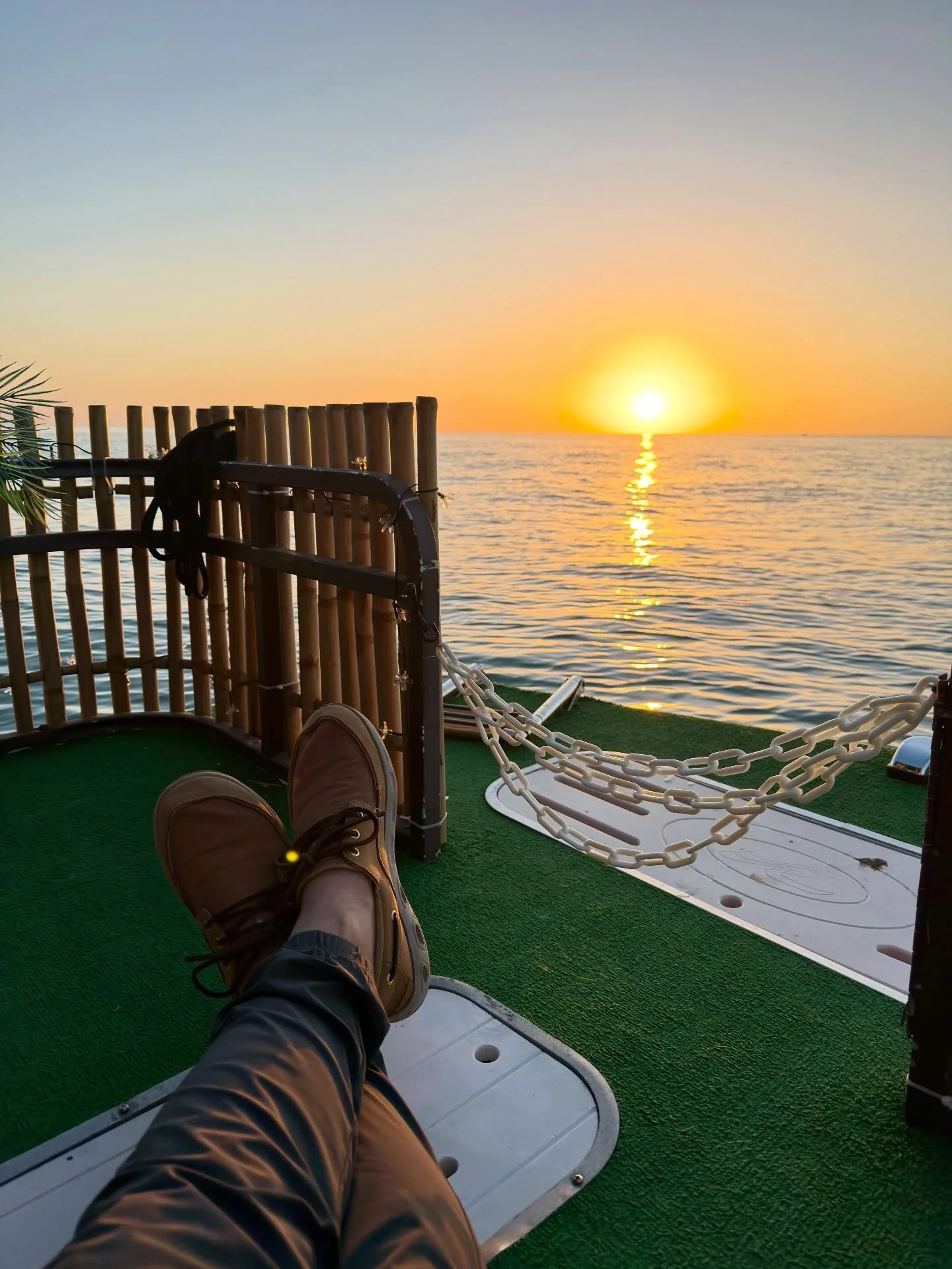 One cruise, two sunsets 🌅 ✨ 

These two photos were taken *minutes* apart! St Pete sunsets never miss&hellip;🔥 #ilovestpete #floridaliving #tikitiki