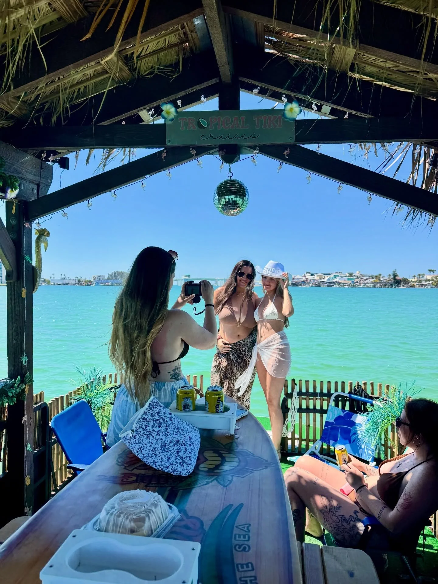 March Highlights! 🥂 🌴💍

> > book yours: thetropicaltiki.com ✨