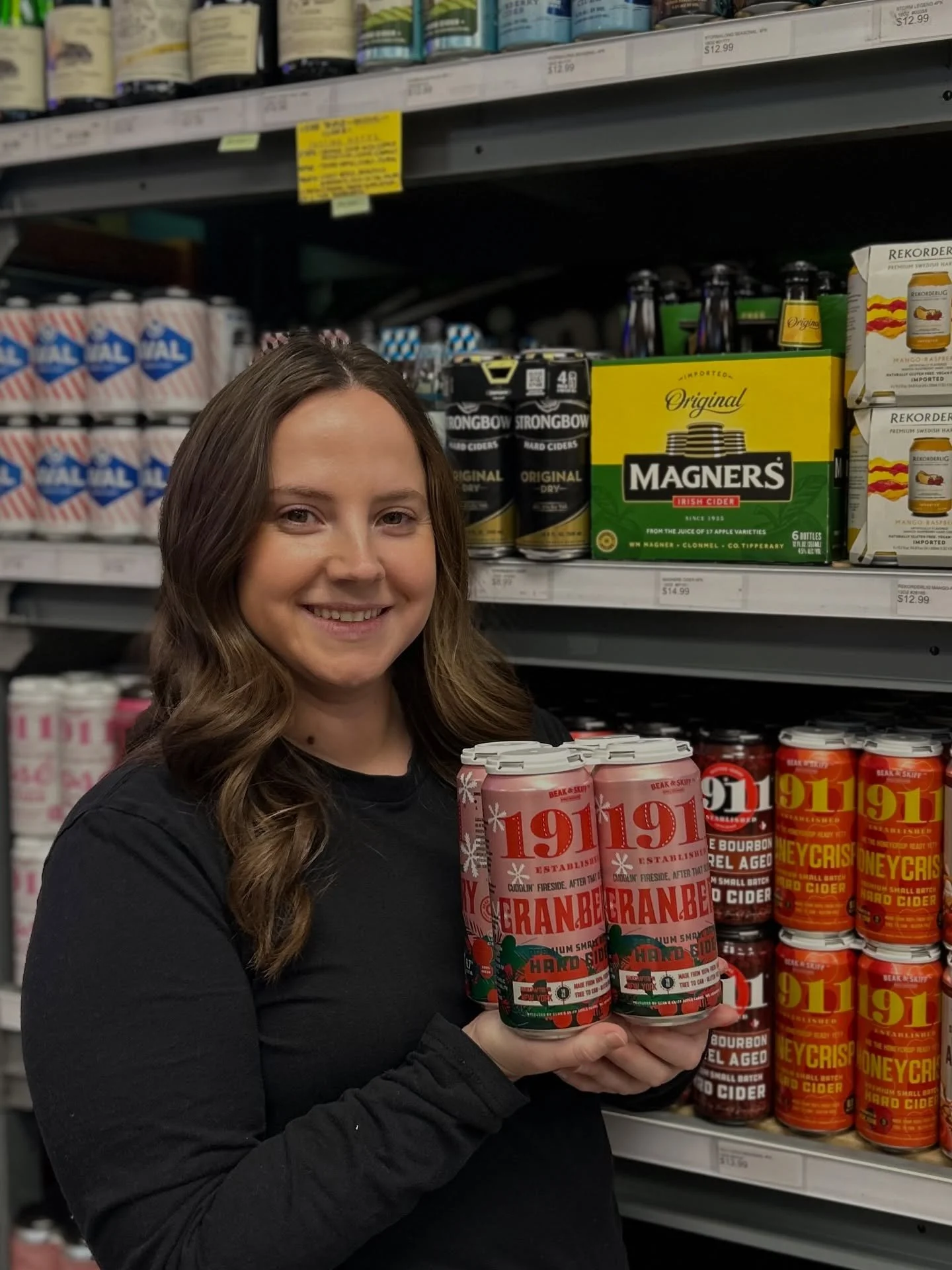 We&rsquo;re kicking off our Thanksgiving lineup with a cozy cider pick from our cider expert, Emma.

A balance of sweet + crisp, making it refreshing but still very holiday-appropriate
This makes it especially perfect for Thanksgiving &mdash; it cuts