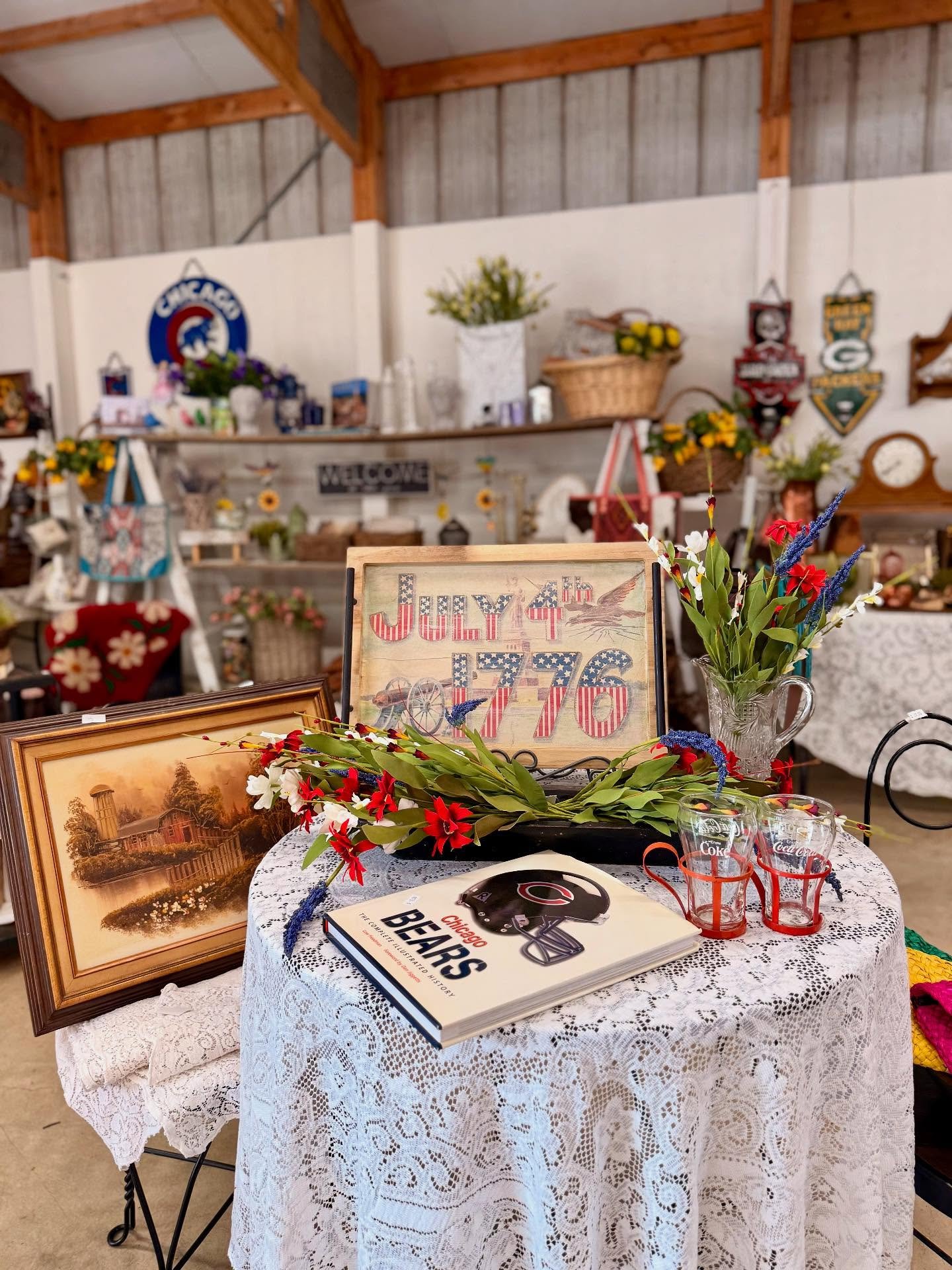 Summertime treasures are waiting at Sunday at Sandwich! ☀️🇺🇸

From vintage cast iron and one-of-a-kind finds to 4th of July flair and Father&rsquo;s Day gifts&mdash;our vendors brought the goods this week.

🎺 Classic finds
🚜 Farmhouse charm
🔥 An