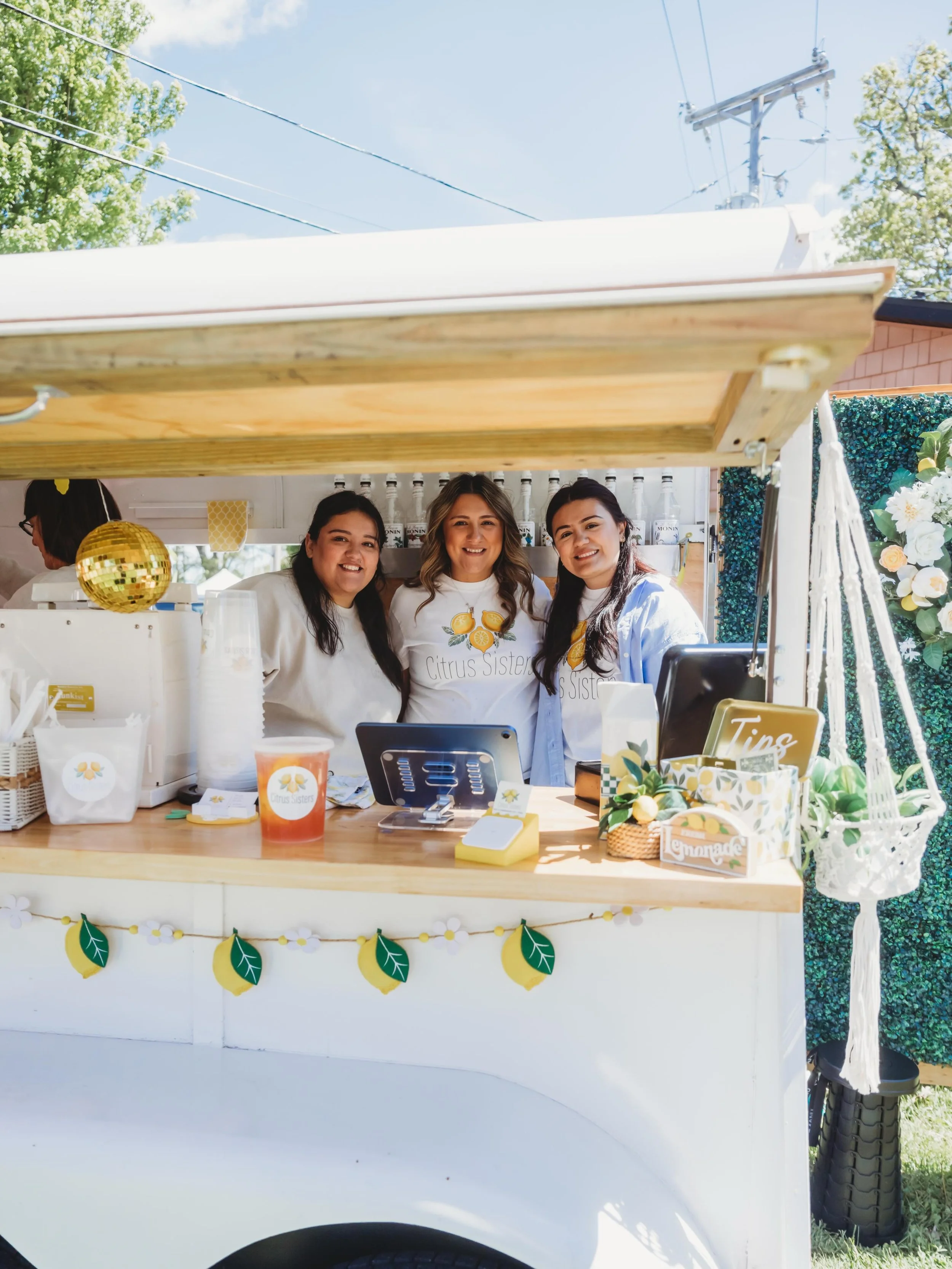 From vintage treasures to lemonade carts and friendly faces &mdash; May market day was a good one ☀️ Who is ready to do it again in June?!

☀️ June 14 | 8am&ndash;3pm 📍 Sandwich Fairgrounds

Want to join us as a vendor next month? Applications are o