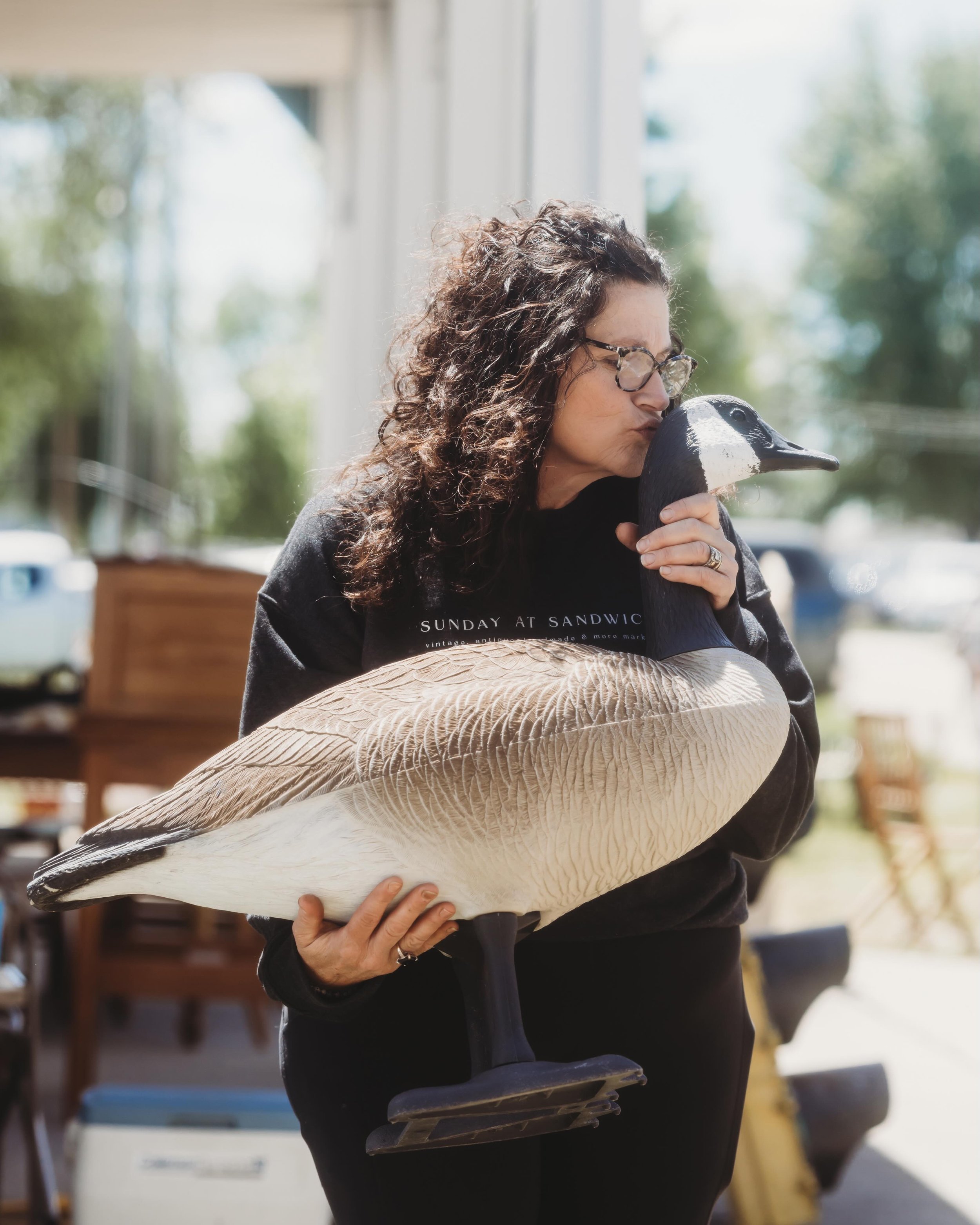 Find yourself something that makes you as happy as @mjandcrew4 and her goose. 🪿✨

Less than 2 weeks until we&rsquo;re back at the fairgrounds with vintage finds, handmade goods, local vendors, good food, and all the small-town charm.

Tag your marke