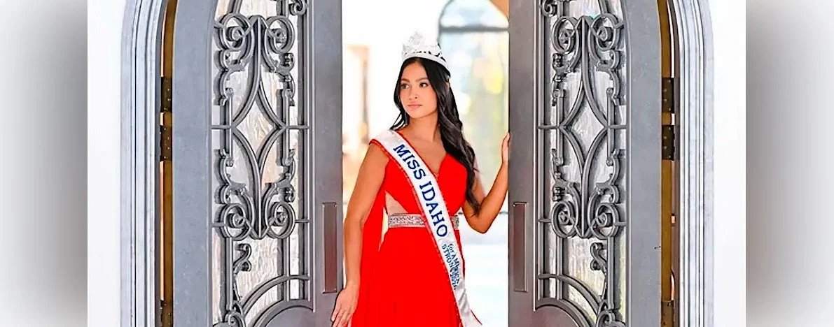 Andrea Schmutz - Miss Idaho  for America Strong