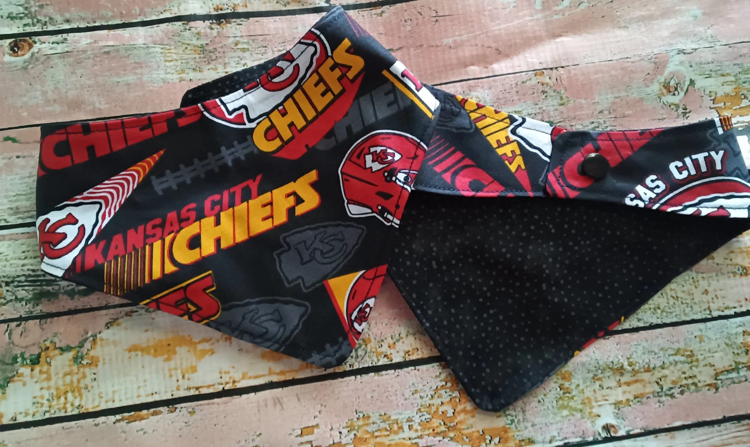 Kansas City Chiefs Fabric Snap Pet Bandana