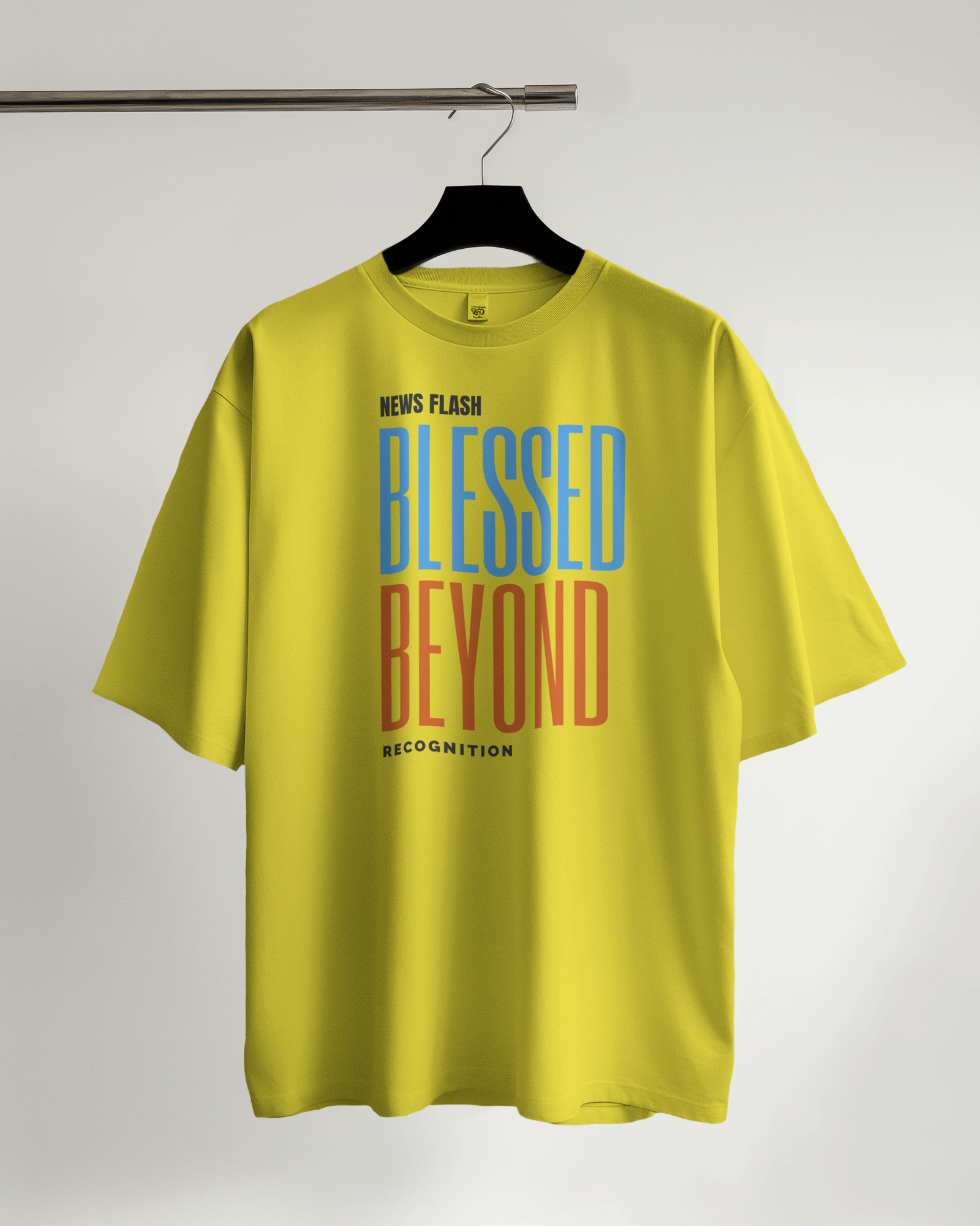 tshirt-mockup-hanging-on-hanger-for-photoshoot-0304 (11).png
