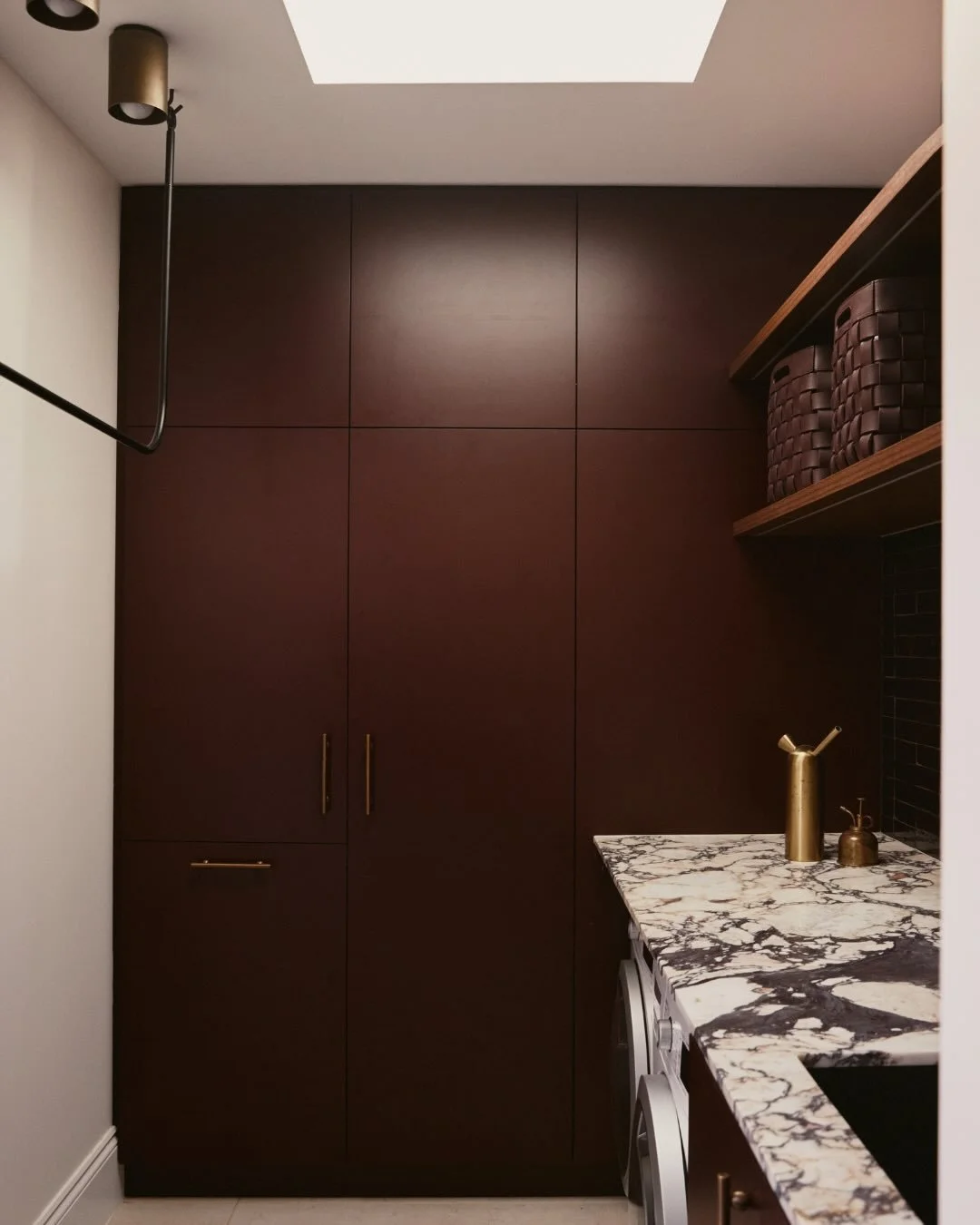 A few unpublished shots of TARELLA. In all her moodiness.

I never tire of this direction and design adaptability. 

CL xx

Photgraphy @lana.landsberry 

.
.
.
.
#interiordesignsydney #hometransformation #homemakeover #luxuryhomes #sydneyinteriordesi