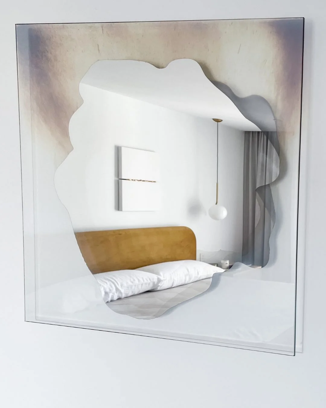 I loooooove a re-hang of art to give it new life and satisfy my &lsquo;a change is as good as a holiday&rsquo; mentality. 

Here are two great examples from past projects. The @cordonsalon mirror was originally used in my clients bedroom and when she