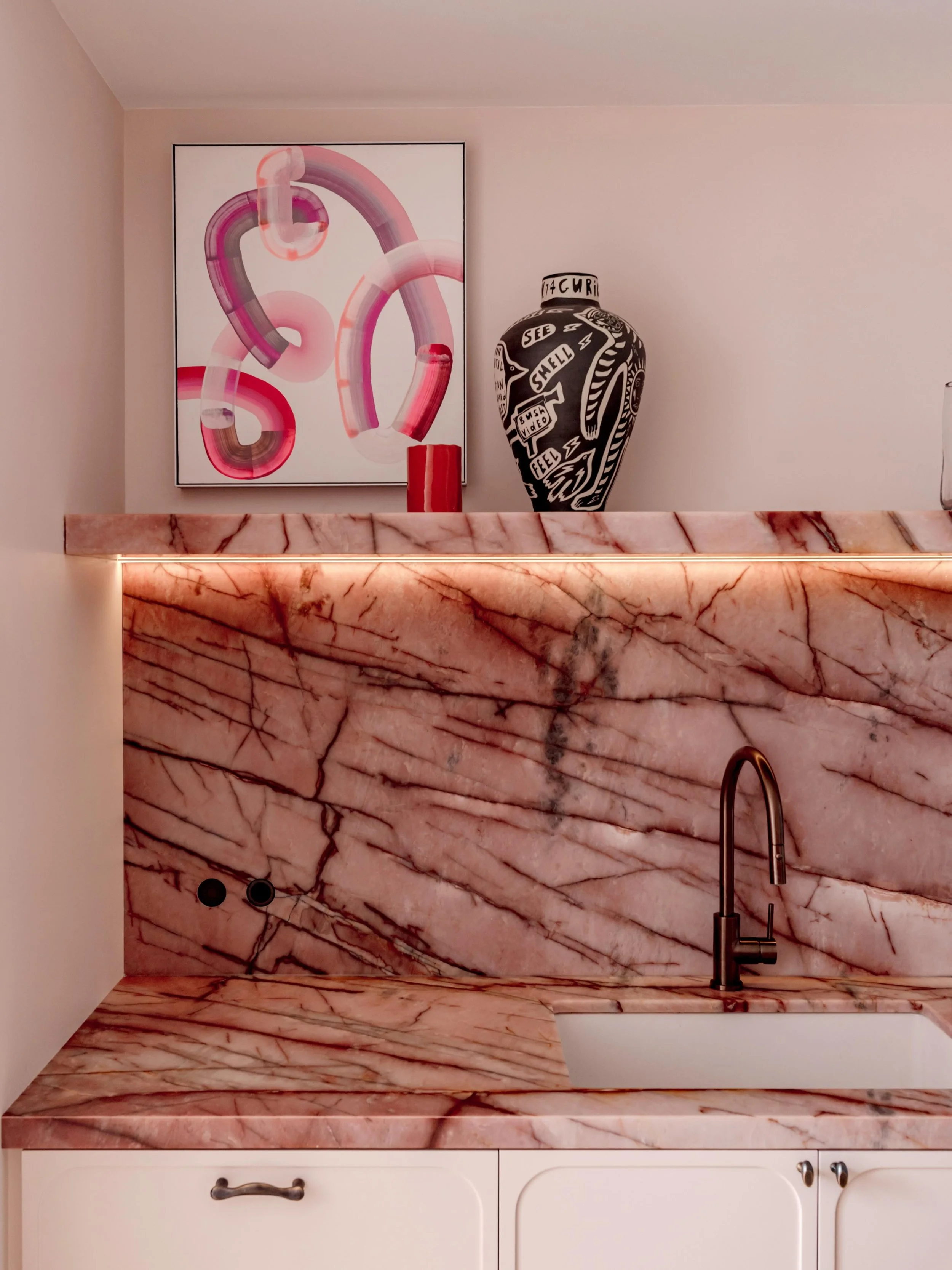 STONE.

Selecting stone is like curating art, how will it bring life, personality and drama to a room? How do you want it to make you feel? Is it the hero or the best friend? I fall hard for slabs, like I fall hard for art.

Gimme gimme gimme.

CL xx