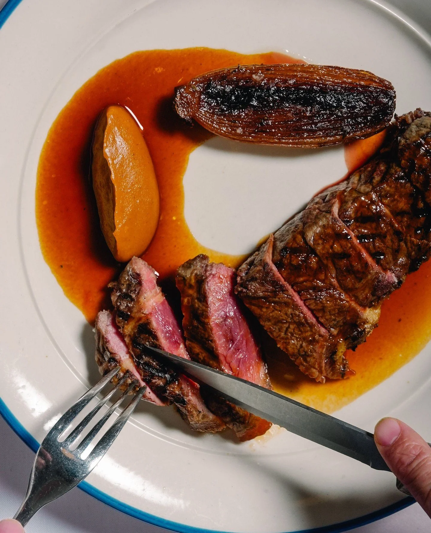 Southern Ranges Porterhouse. 250g premium grass-fed cut, served with onion mustard, caramelised shallot, and rich Madeira jus.
#RonniesMelbourne #RonniesItalian #MelbourneDining #MelbourneFoodie #MelbourneRestaurants #ItalianDining #MelbourneCBD #