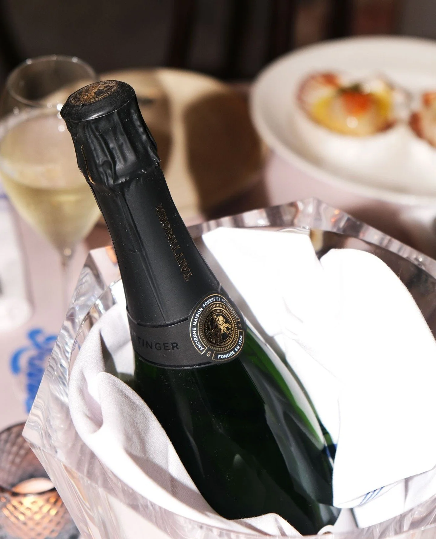 Taittinger in the glass, oysters on the plate - the perfect duo.⁠ Part of our limited Seafood &amp; Champagne menu, available through December.⁠
⁠
#RonniesMelbourne #MelbourneRestaurants #ChampagneAndOysters #MelbourneCBD #SeafoodSeason