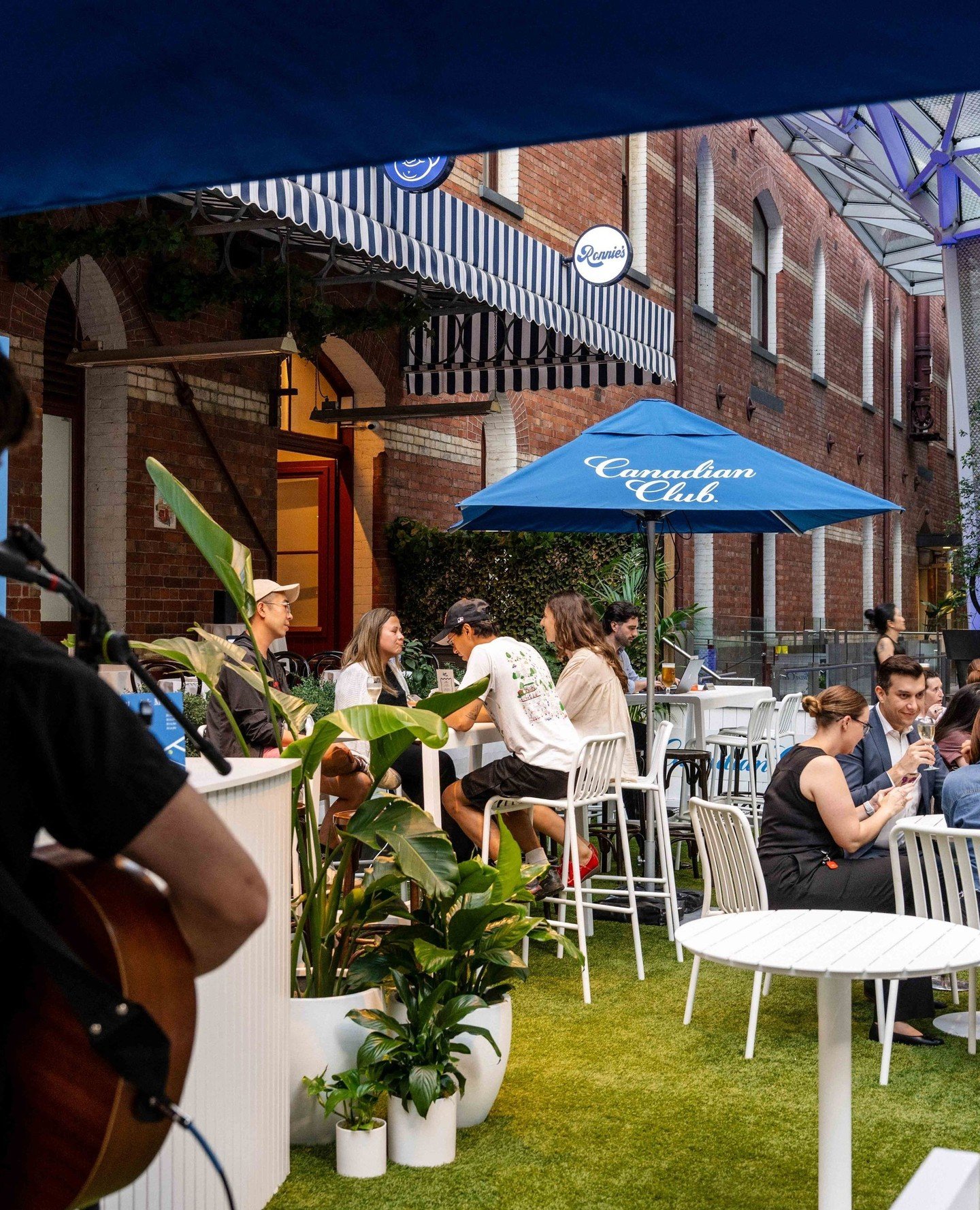 Tomorrow night at Ronnie's Garden. Live music from 4:30pm, drink specials, and good vibes. This is your Friday sorted.⁠
⁠
Join us from 4pm-6pm for Aperitivo Hour:⁠
🍺 $12 pints⁠
🍷 $10 wines⁠
🍸 $15 select cocktails⁠
🎶 Live music from 4:30pm⁠.⁠
⁠
⁠W